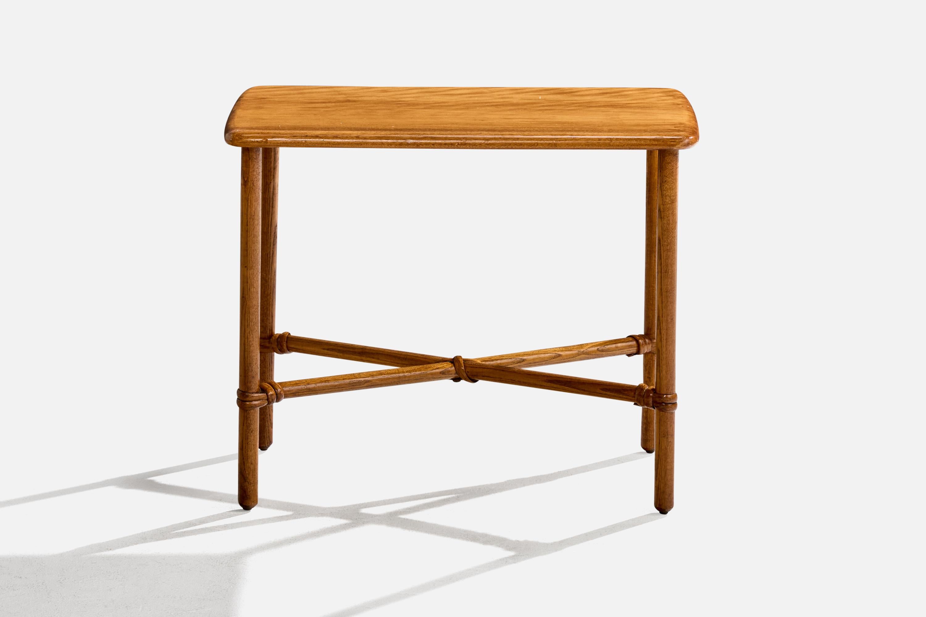 Heywood Wakefield, Side Tables, Oak, Rattan, USA, 1950s Bon état - En vente à High Point, NC