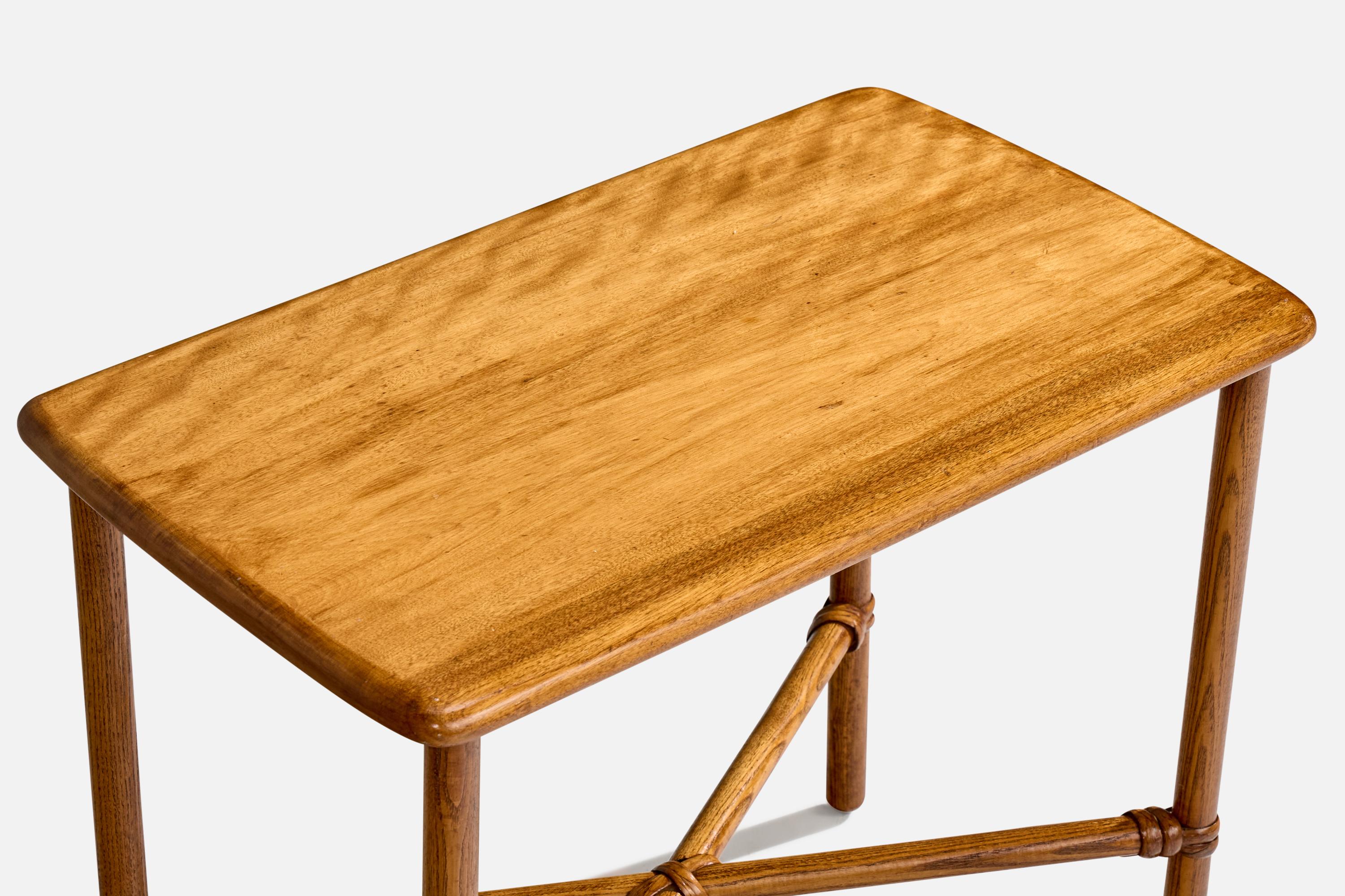 Rotin Heywood Wakefield, Side Tables, Oak, Rattan, USA, 1950s en vente
