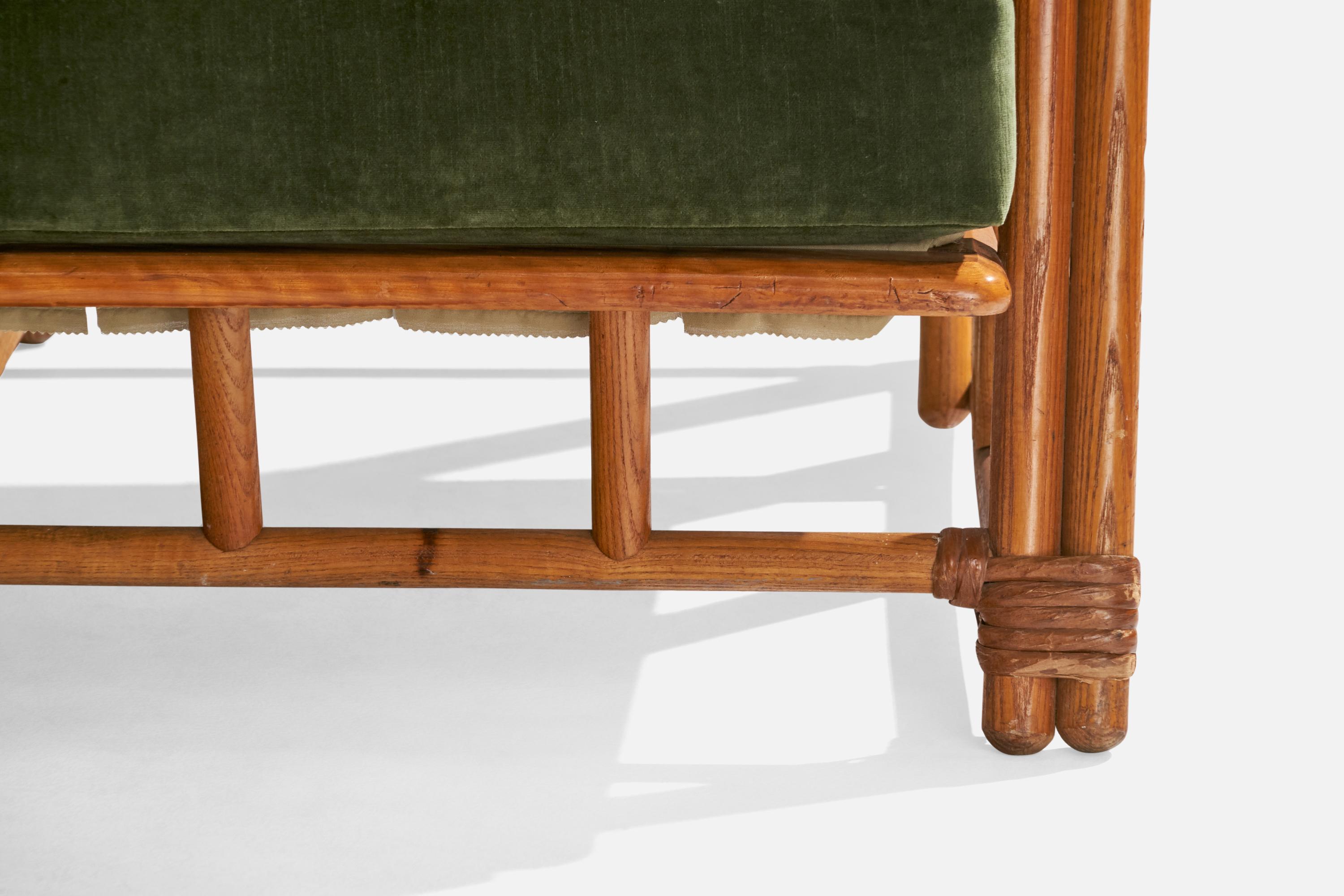 Heywood Wakefield, Sofa, Oak, Rattan, Velvet, USA, 1950s In Good Condition In High Point, NC
