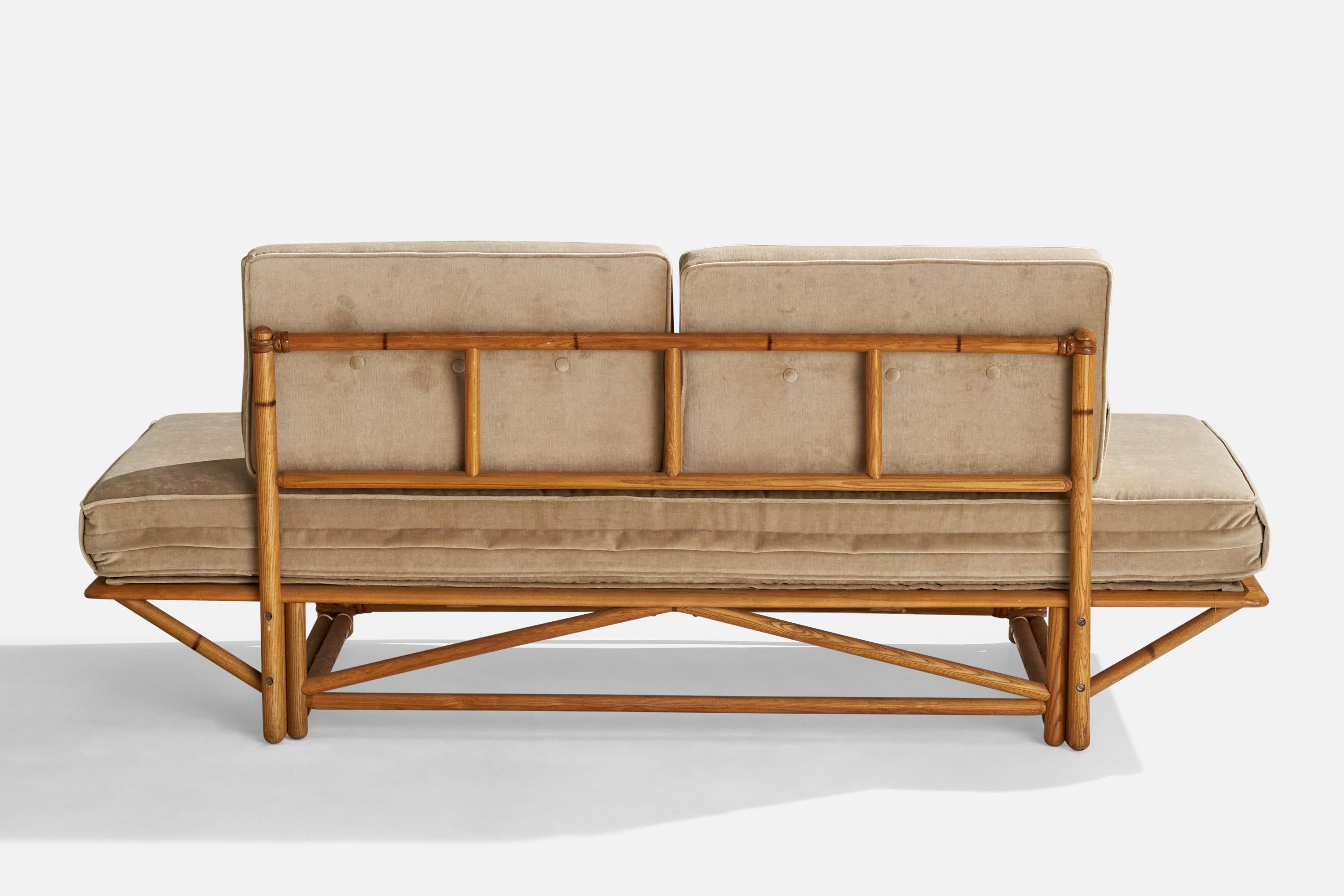 Mid-20th Century Heywood Wakefield, Sofa, Oak, Rattan, Velvet, USA, 1950s