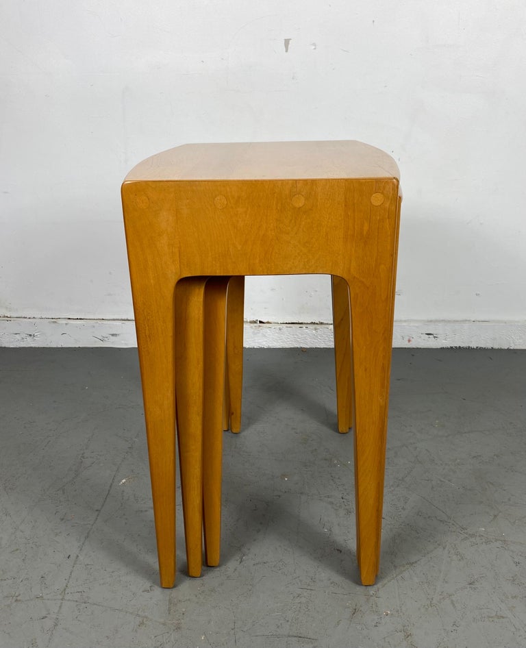 Heywood Wakefield Solid Birch Mid-Century Modern Nesting Tables at 1stDibs