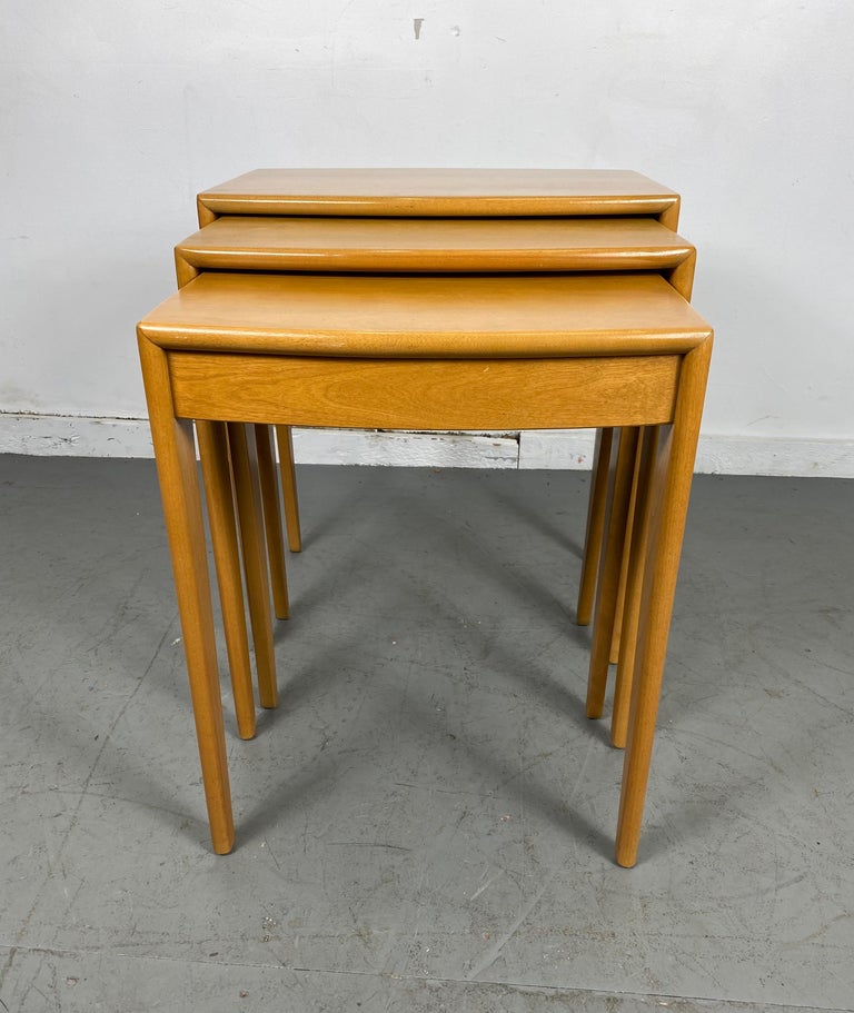 Heywood Wakefield Solid Birch Mid-Century Modern Nesting Tables at 1stDibs