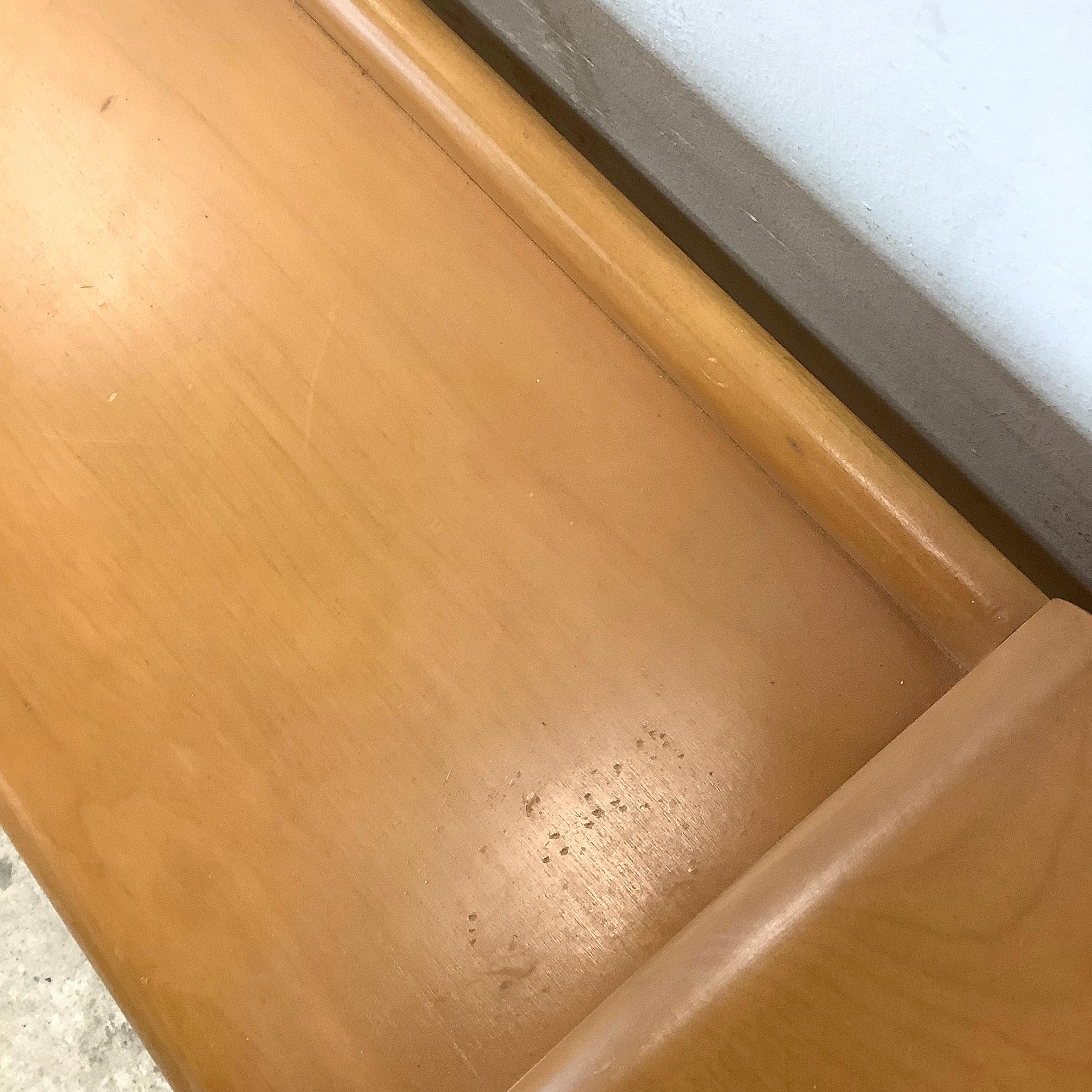 Heywood-Wakefield Tête de lit avec tables de nuit intégrées en vente 2