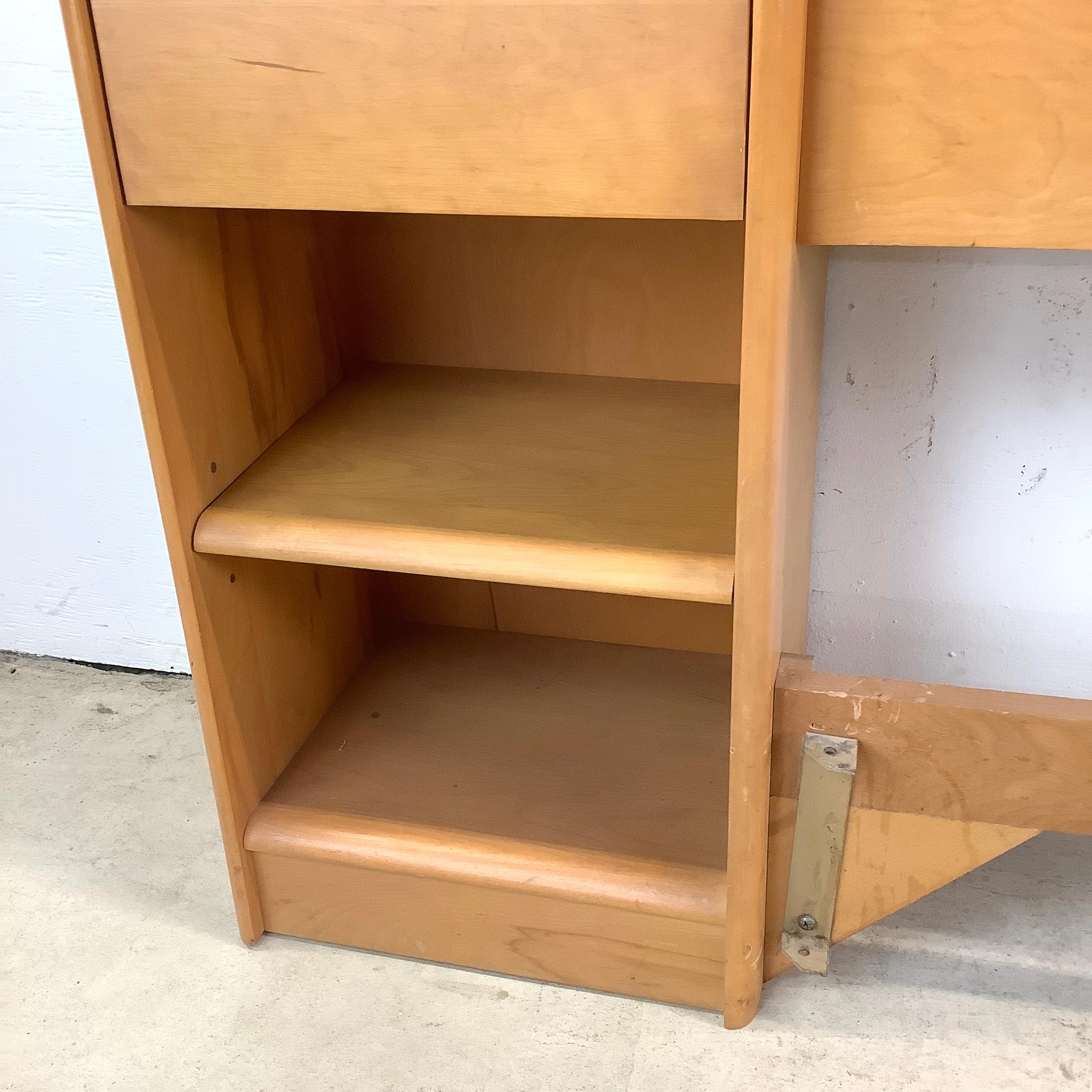 Heywood-Wakefield Tête de lit avec tables de nuit intégrées en vente 3