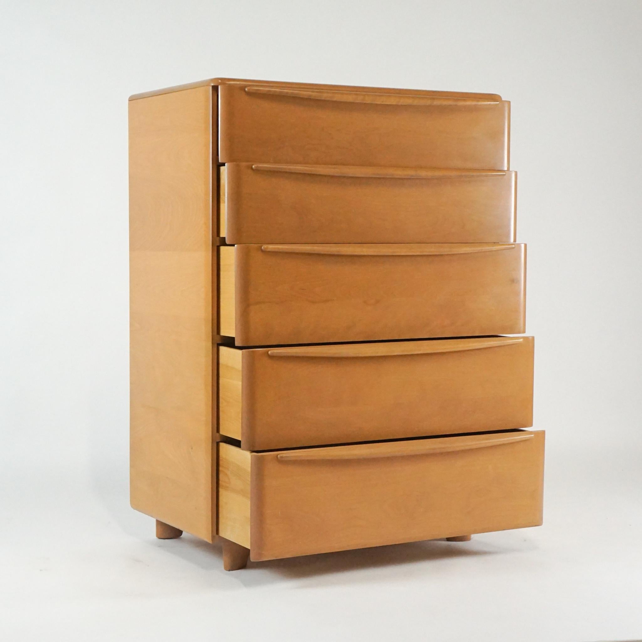 American Heywood Wakefield Streamlined Moderne 5-Drawer Blonde Birch Dresser 1950s Encore