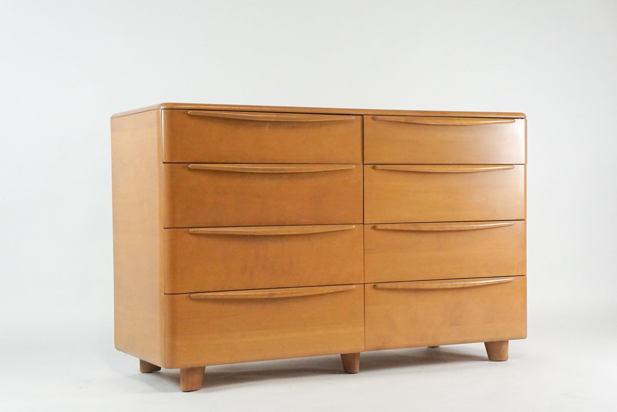 Classic Heywood Wakefield 8-drawer dresser. Original 