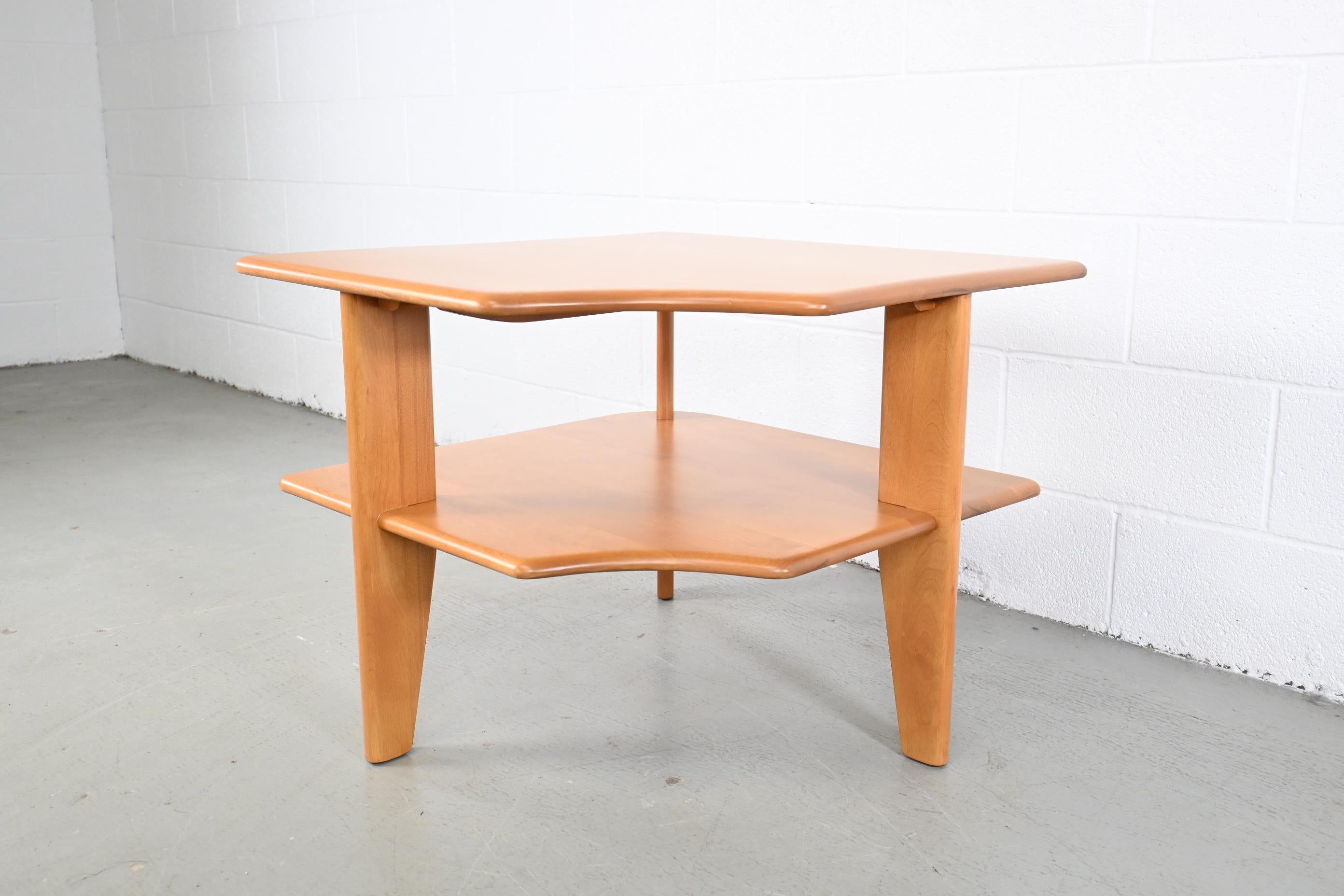 Heywood Wakefield Style Mid-Century Modern Birch Corner Table For Sale 3