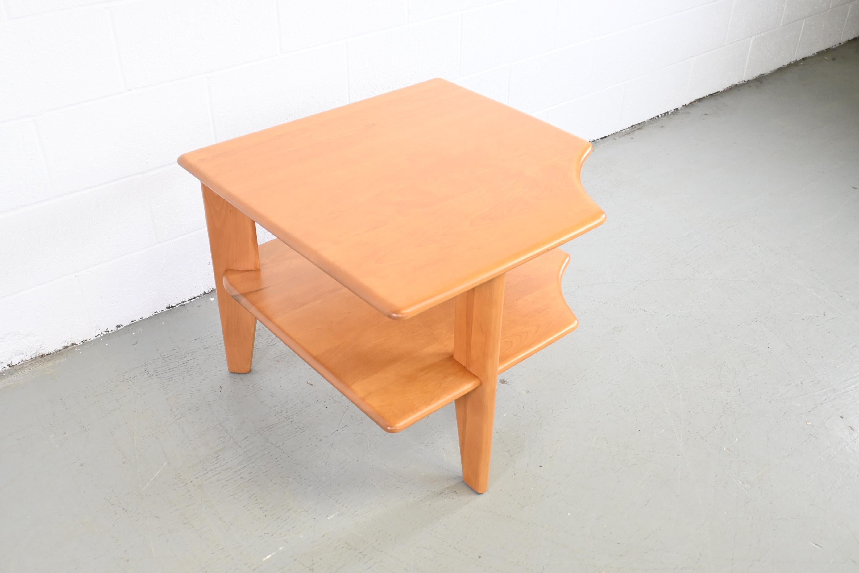 Lacquered Heywood Wakefield Style Mid-Century Modern Birch Corner Table For Sale