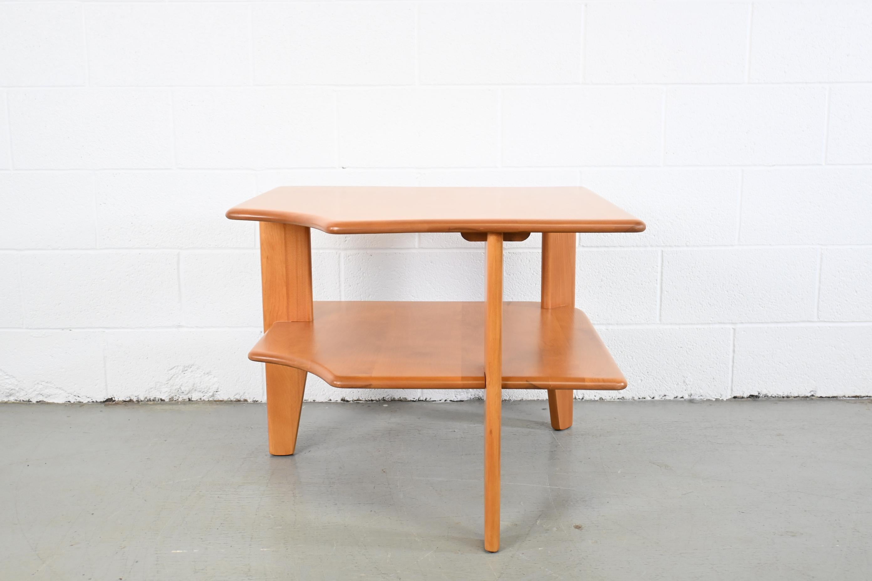 Heywood Wakefield Style Mid-Century Modern Birch Corner Table In Excellent Condition For Sale In Morgan, UT