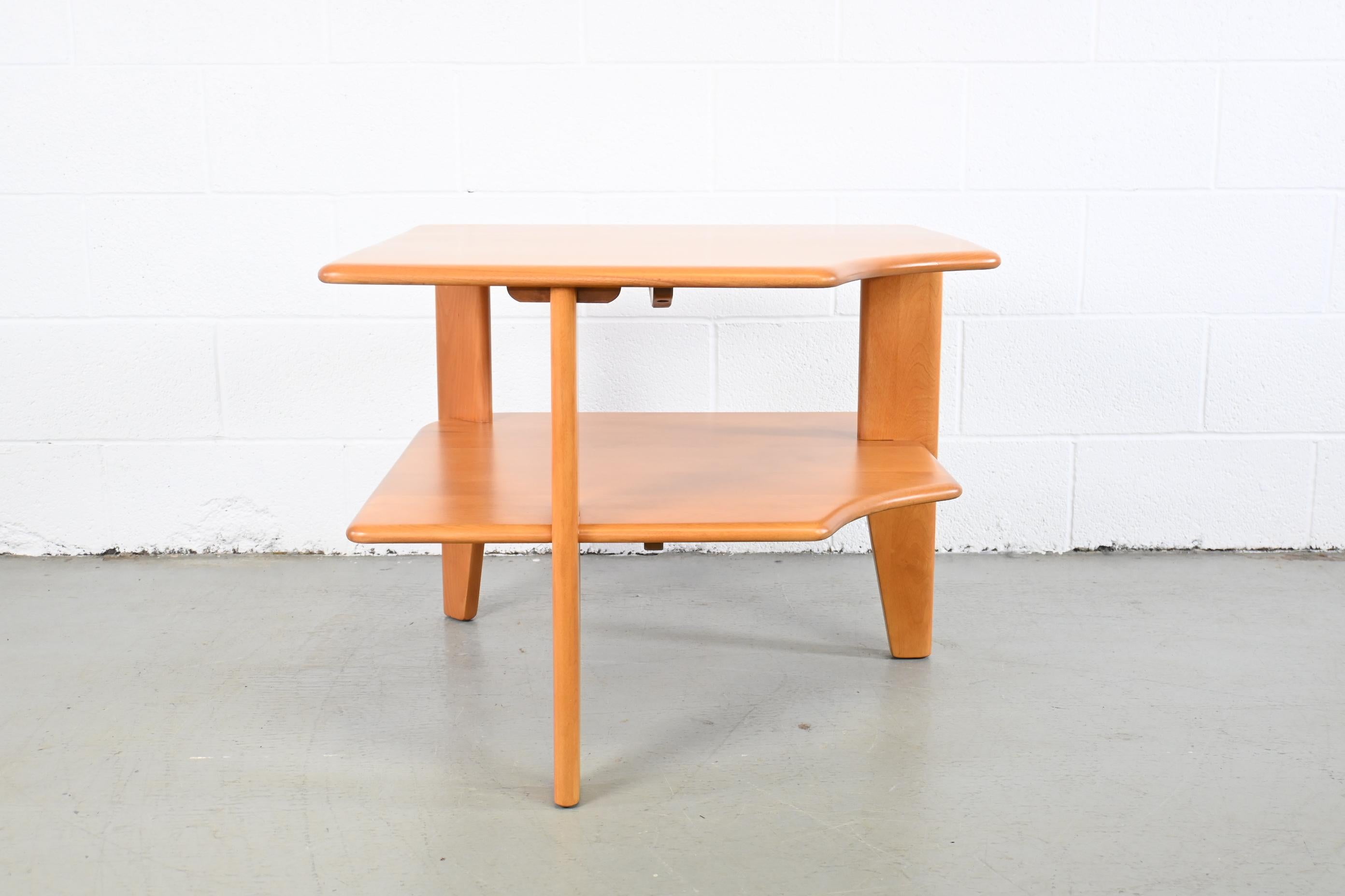 Heywood Wakefield Style Mid-Century Modern Birch Corner Table For Sale 2