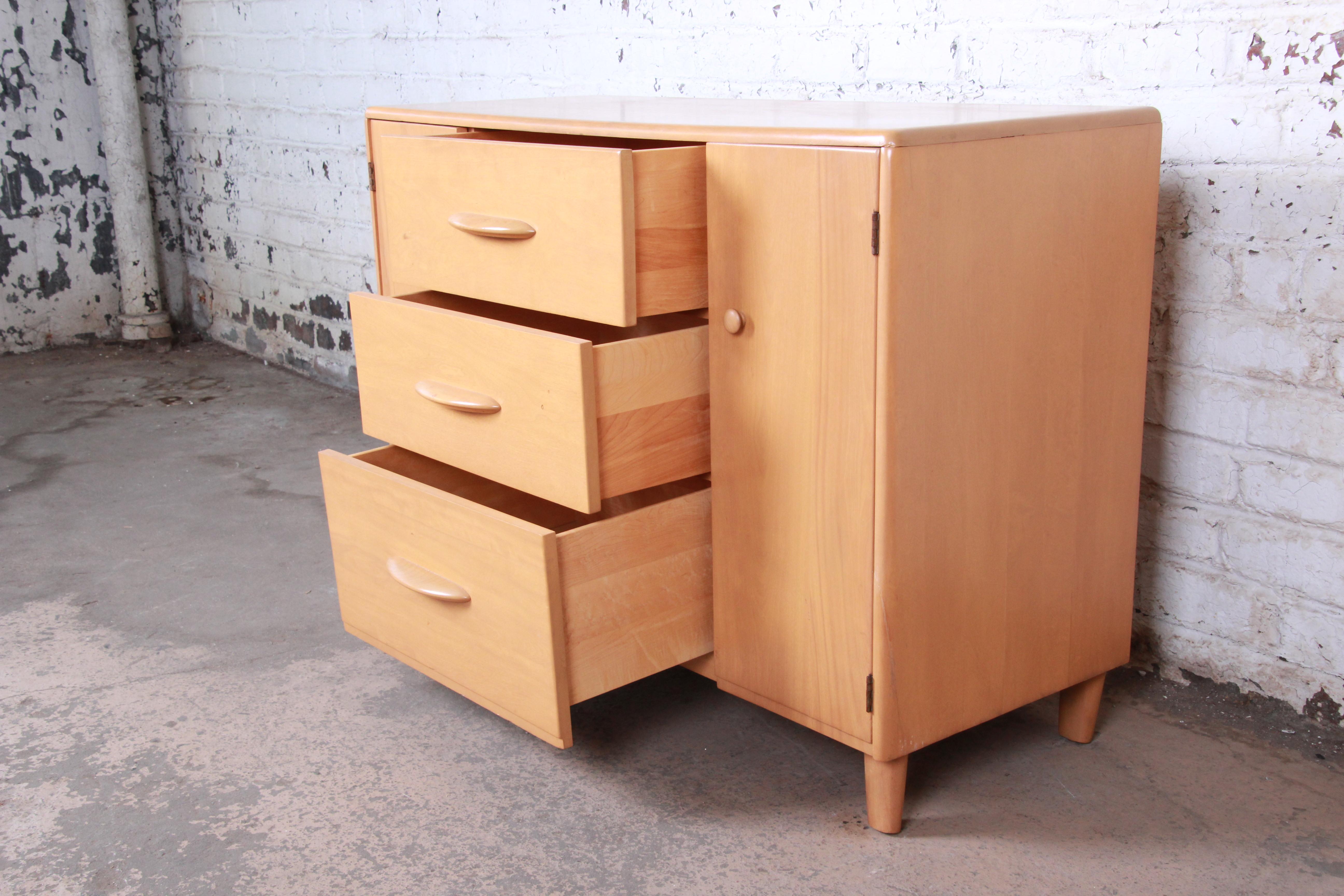 Heywood Wakefield Style Mid-Century Modern Solid Maple Sideboard Credenza, 1950s 1