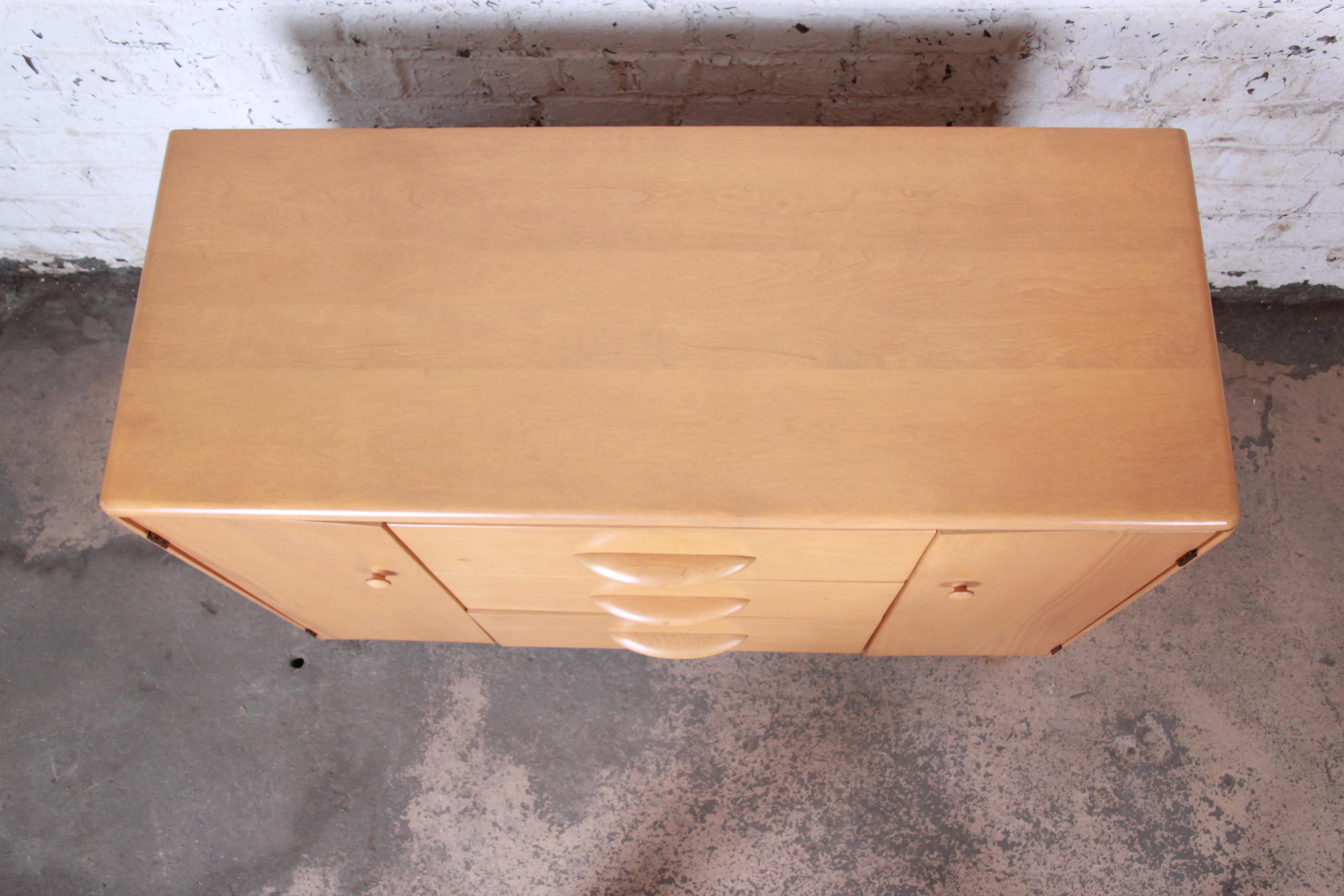 Heywood Wakefield Style Mid-Century Modern Solid Maple Sideboard Credenza, 1950s 3