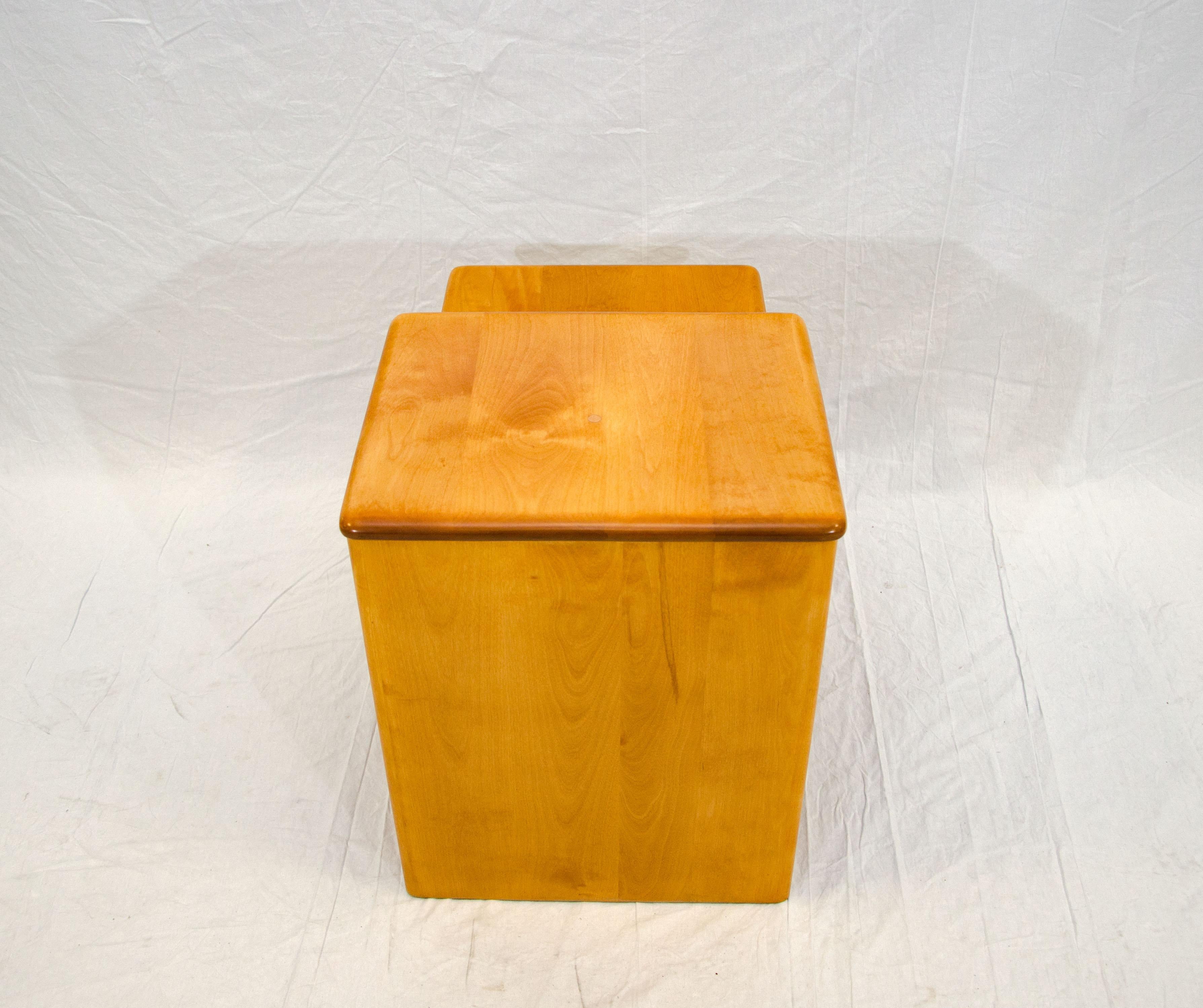 Heywood Wakefield Three-Tier Step End Table In Good Condition In Crockett, CA