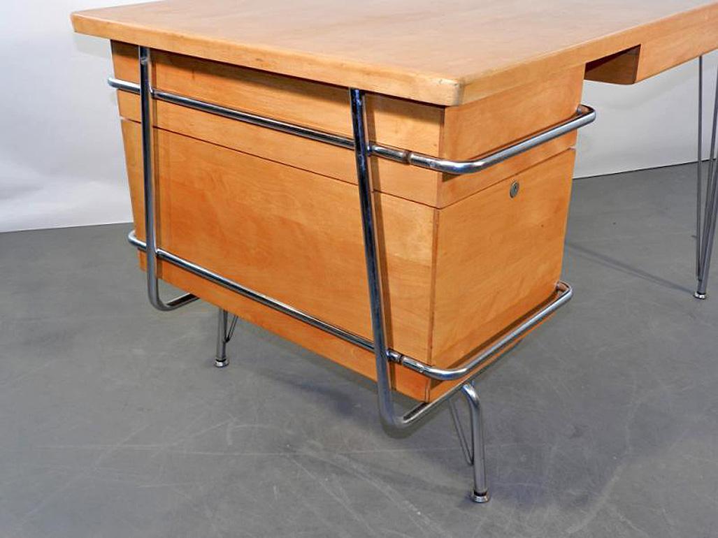 Mid-Century Modern Heywood Wakefield Trimline Desk & Chair Kem Weber Design For Sale