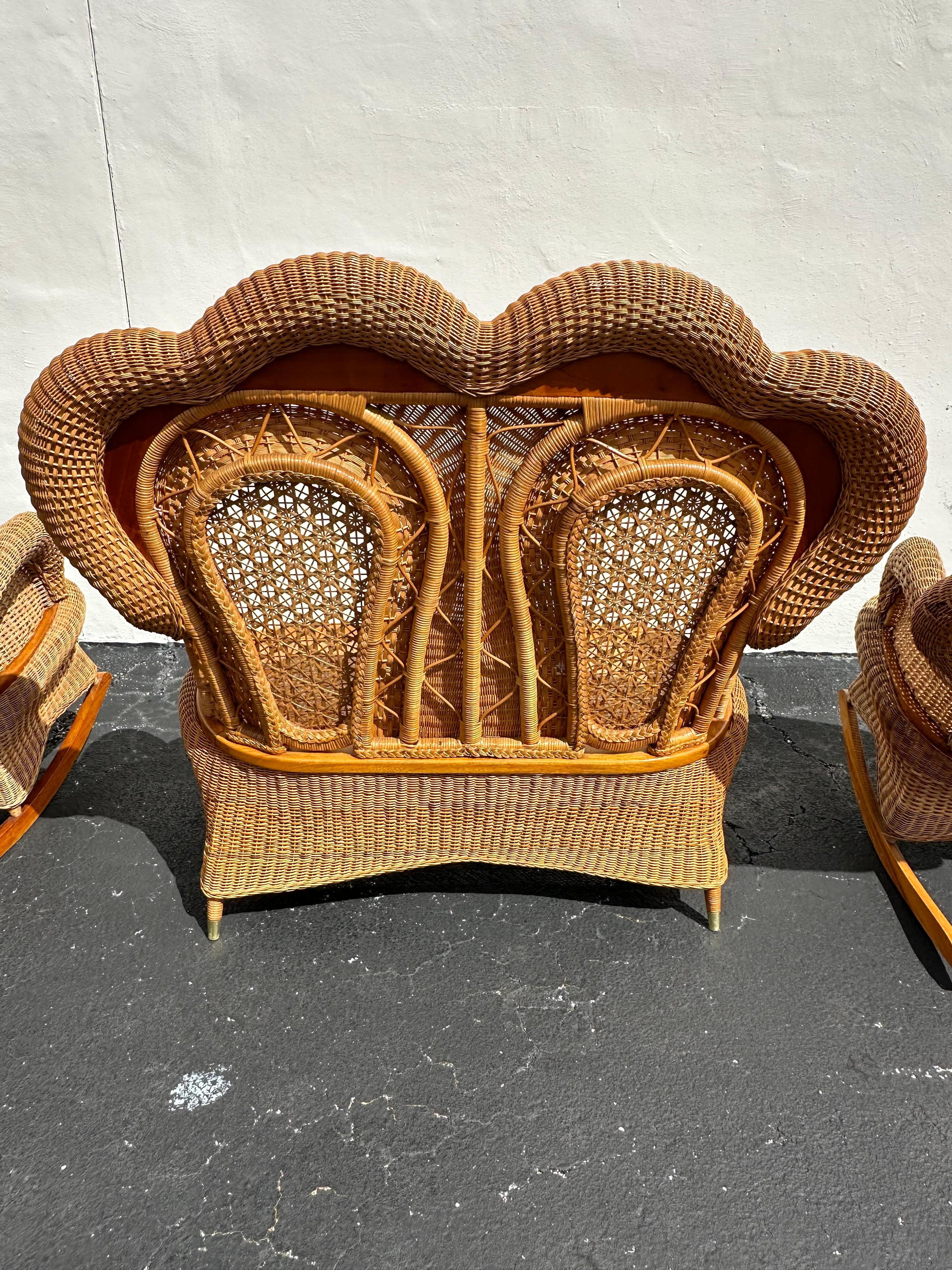 Heywood-Wakefield Victorian Shellback Osier Rocking Chairs Settee Tables en vente 9