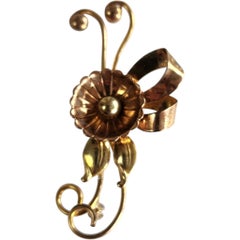H.F. Barrows Retro Broche fleurie remplie d'or 12K avec détail de ruban