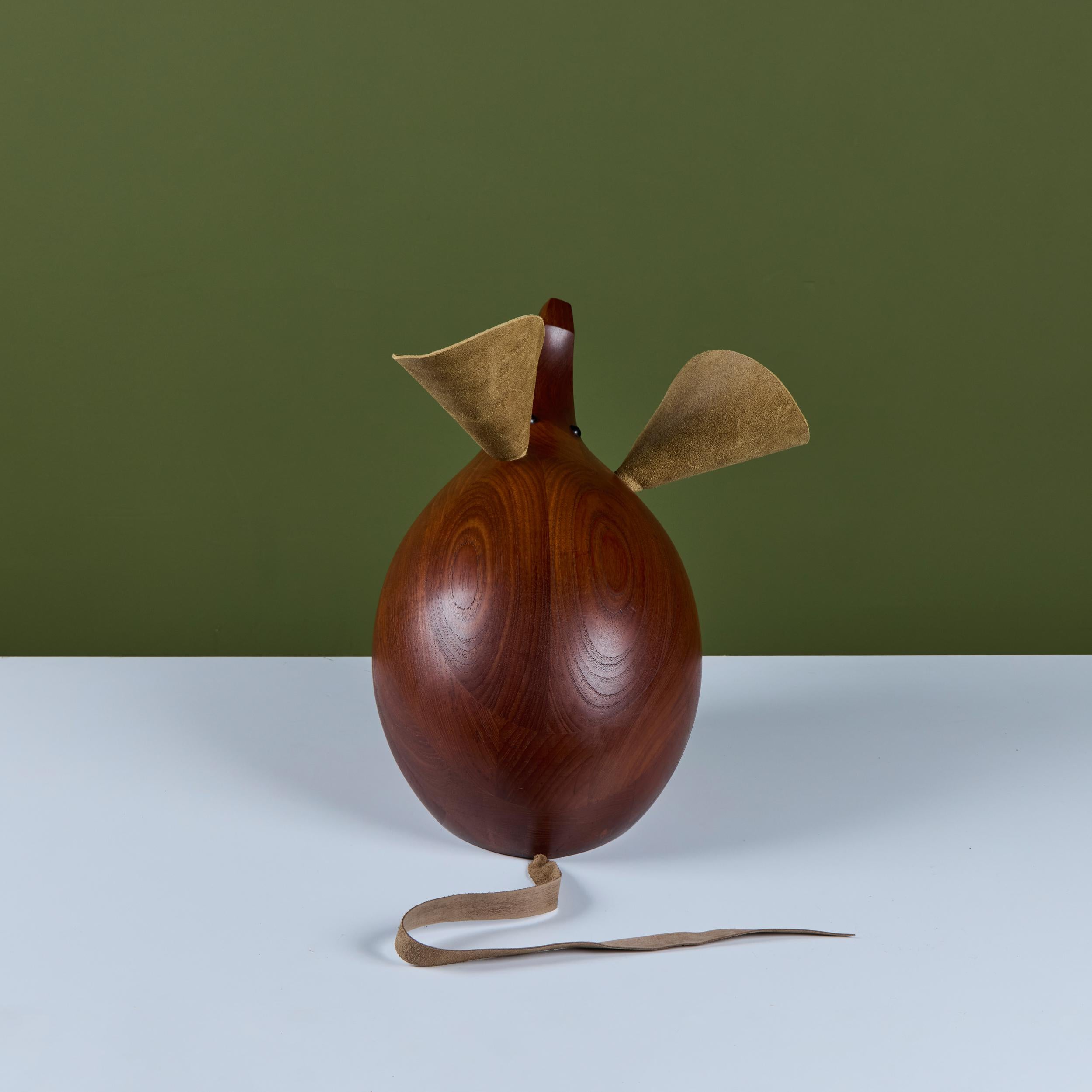 H. H. Danimarca Scultura di topo grande in teak in vendita 3