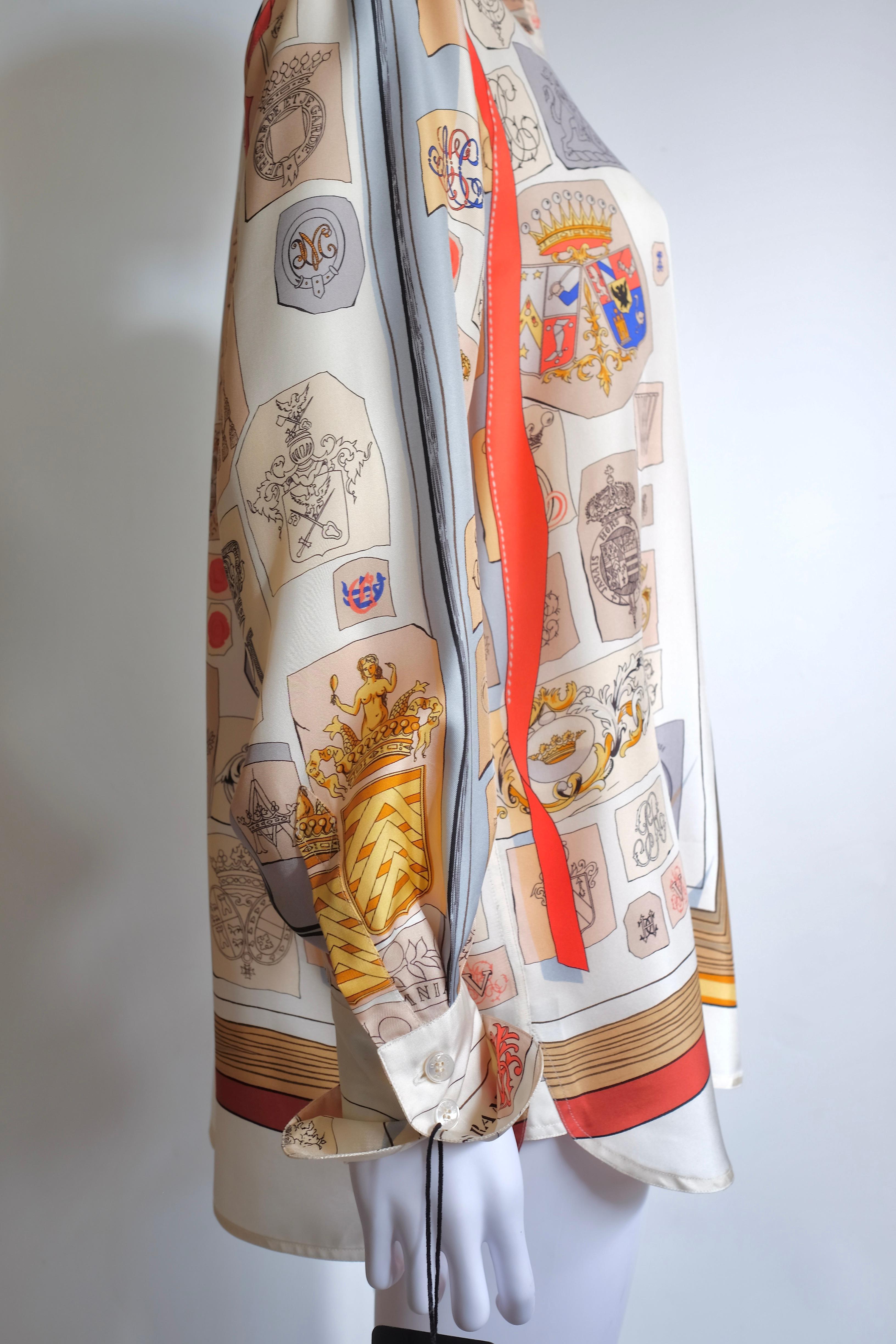 HHERMÈS - Chemise en soie en vente 2