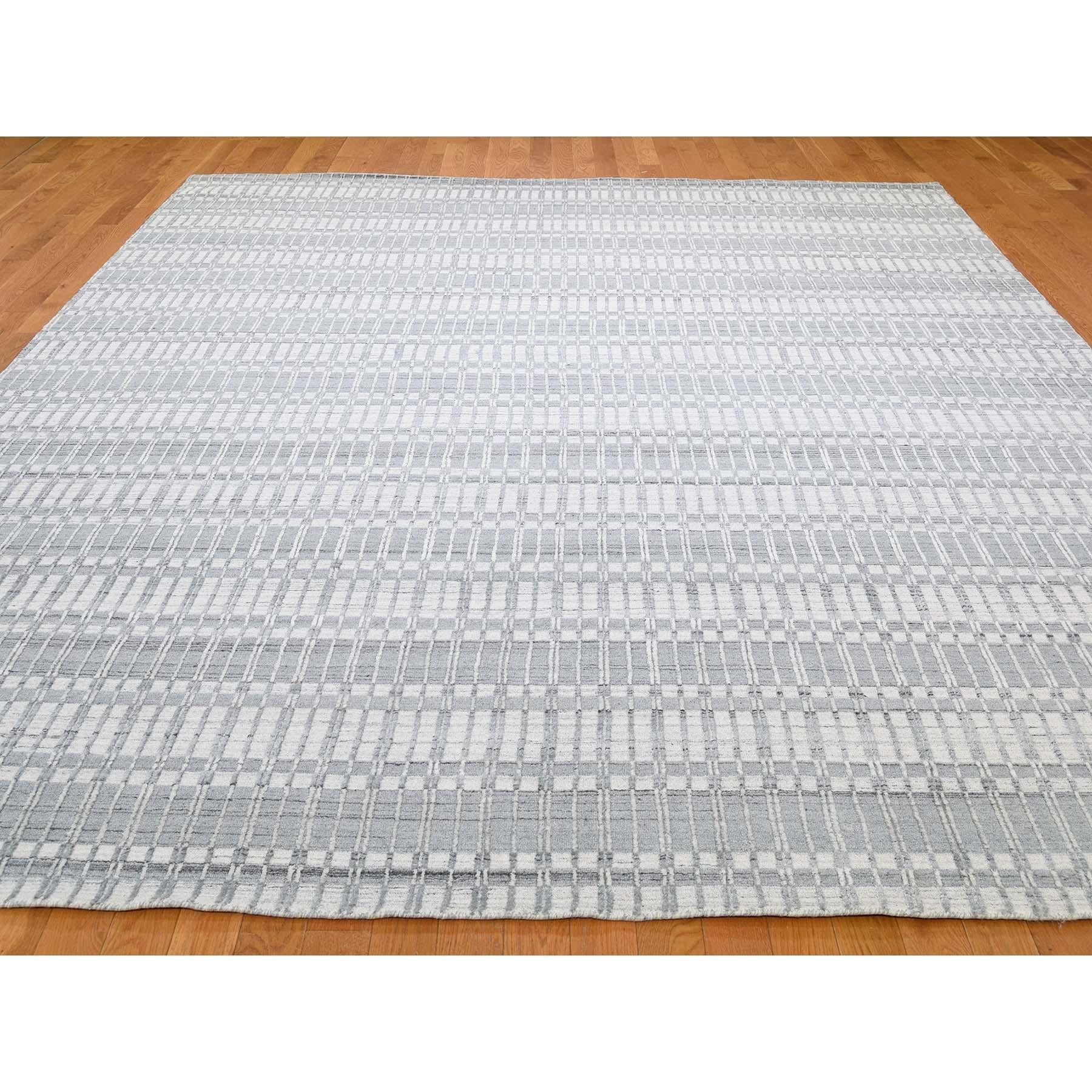 Other Hi Lo Pile Pure Wool Tone On Tone Hand-Loomed Oriental Rug