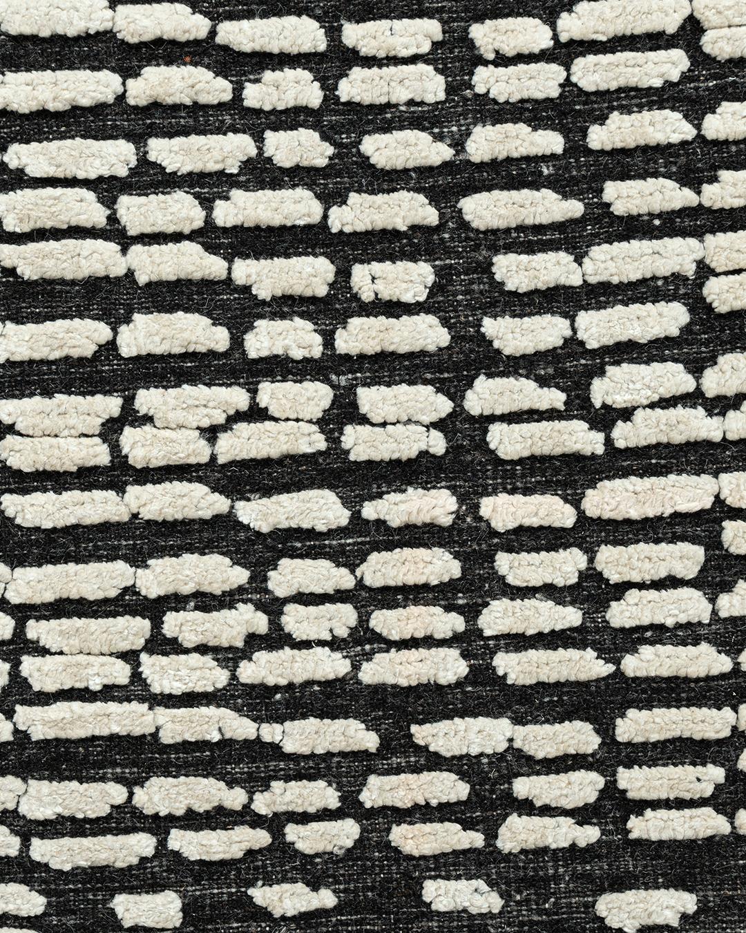Hi Low Luxe Elfenbein-Charcoal Handgewebter Wollteppich, 12'3 x 14'10 im Zustand „Neu“ im Angebot in New York, NY