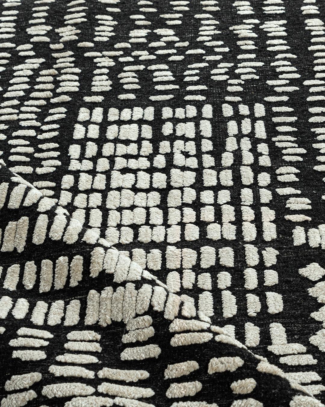 Hi Low Luxe Elfenbein-Charcoal Handgewebter Wollteppich, 12'3 x 14'10 (21. Jahrhundert und zeitgenössisch) im Angebot