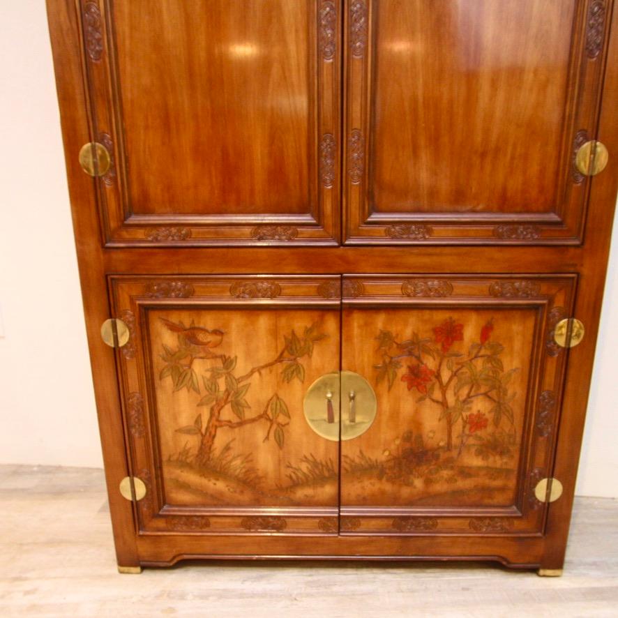 hibriten china cabinet