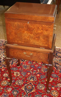 Hickory American Masterpiece Collection Queen Anne Burl Walnut Silver Chest