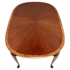 HICKORY CHAIR Banded Mahogany Queen Anne Oval Dining Table