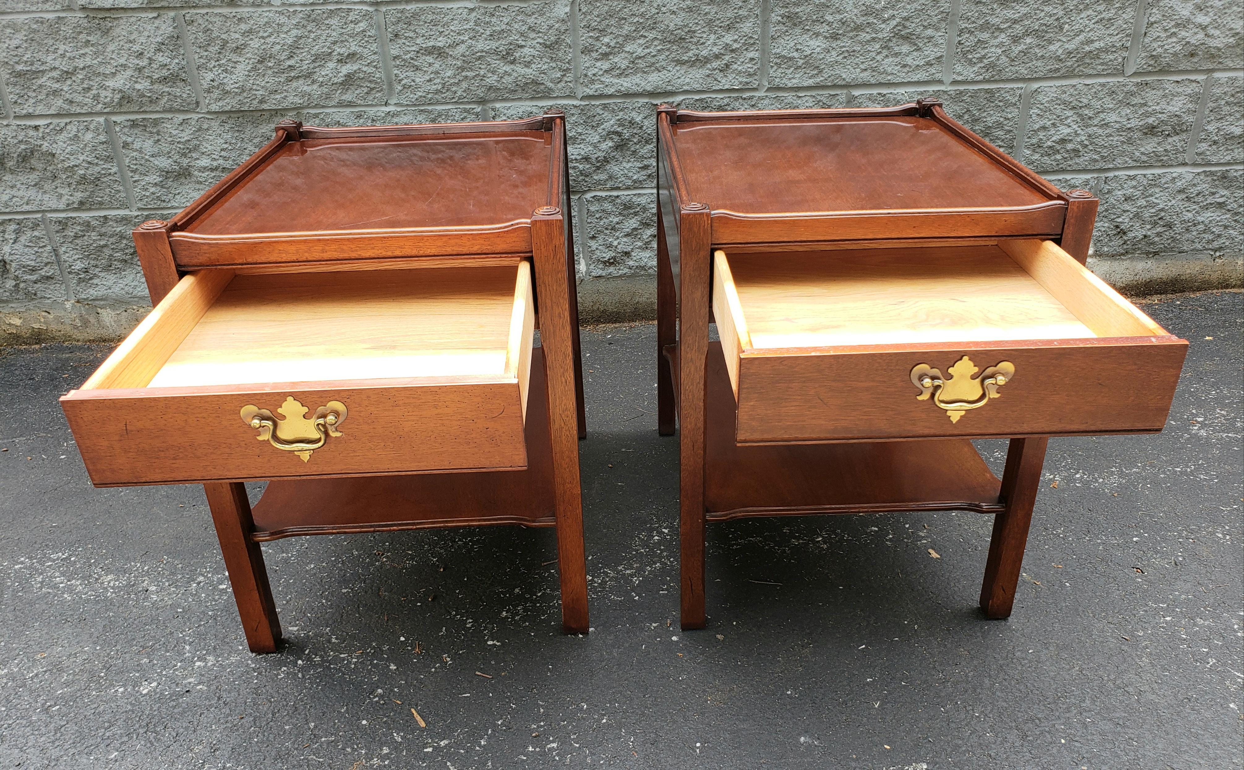 Hickory Chair Co. James River Collection Solid Mahogany Side Tables, a Pair In Good Condition For Sale In Germantown, MD