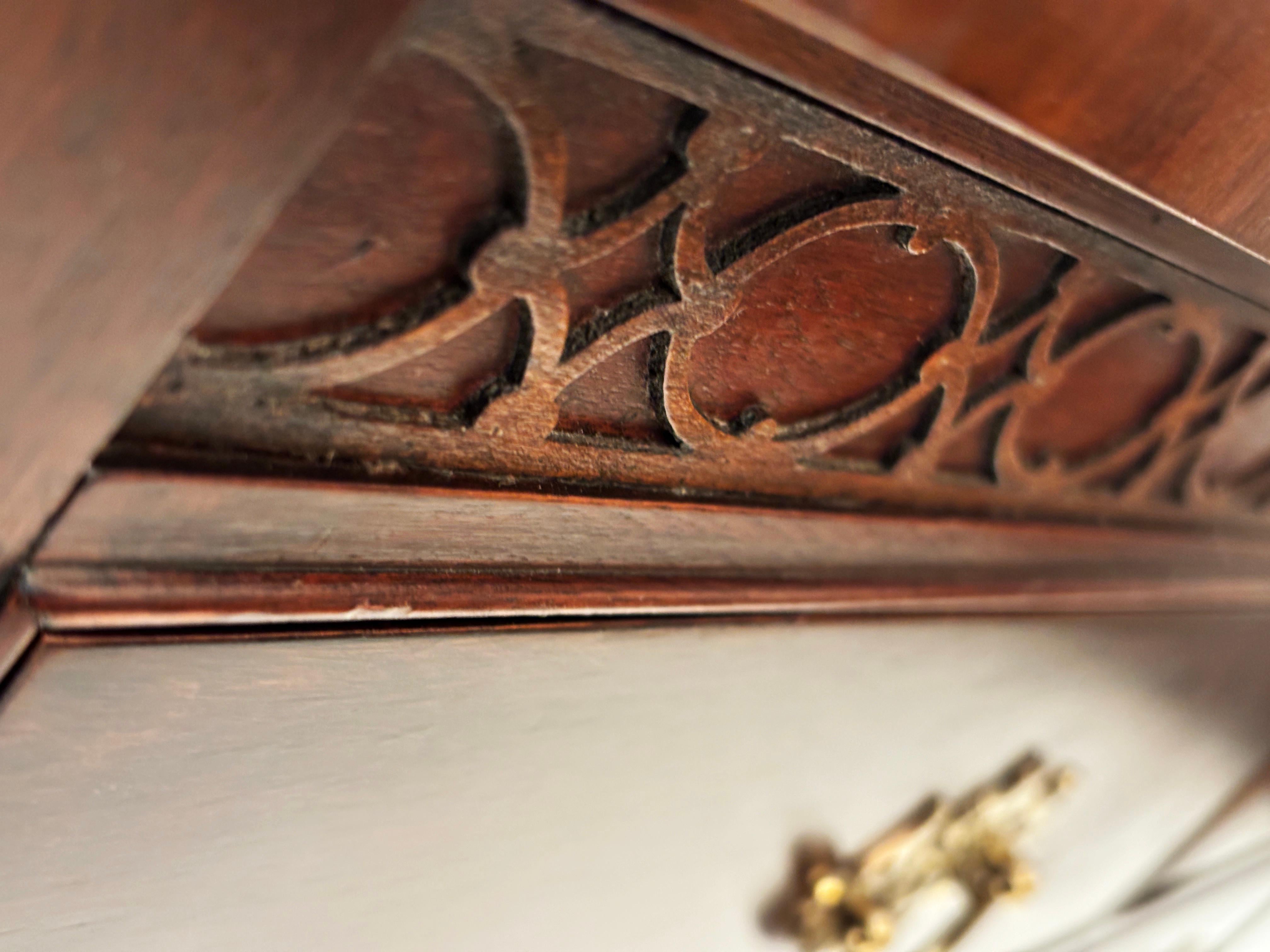 Hickory Chair Co, Collezione James River Plantation, Cassapanca in stile Chippendale in vendita 7