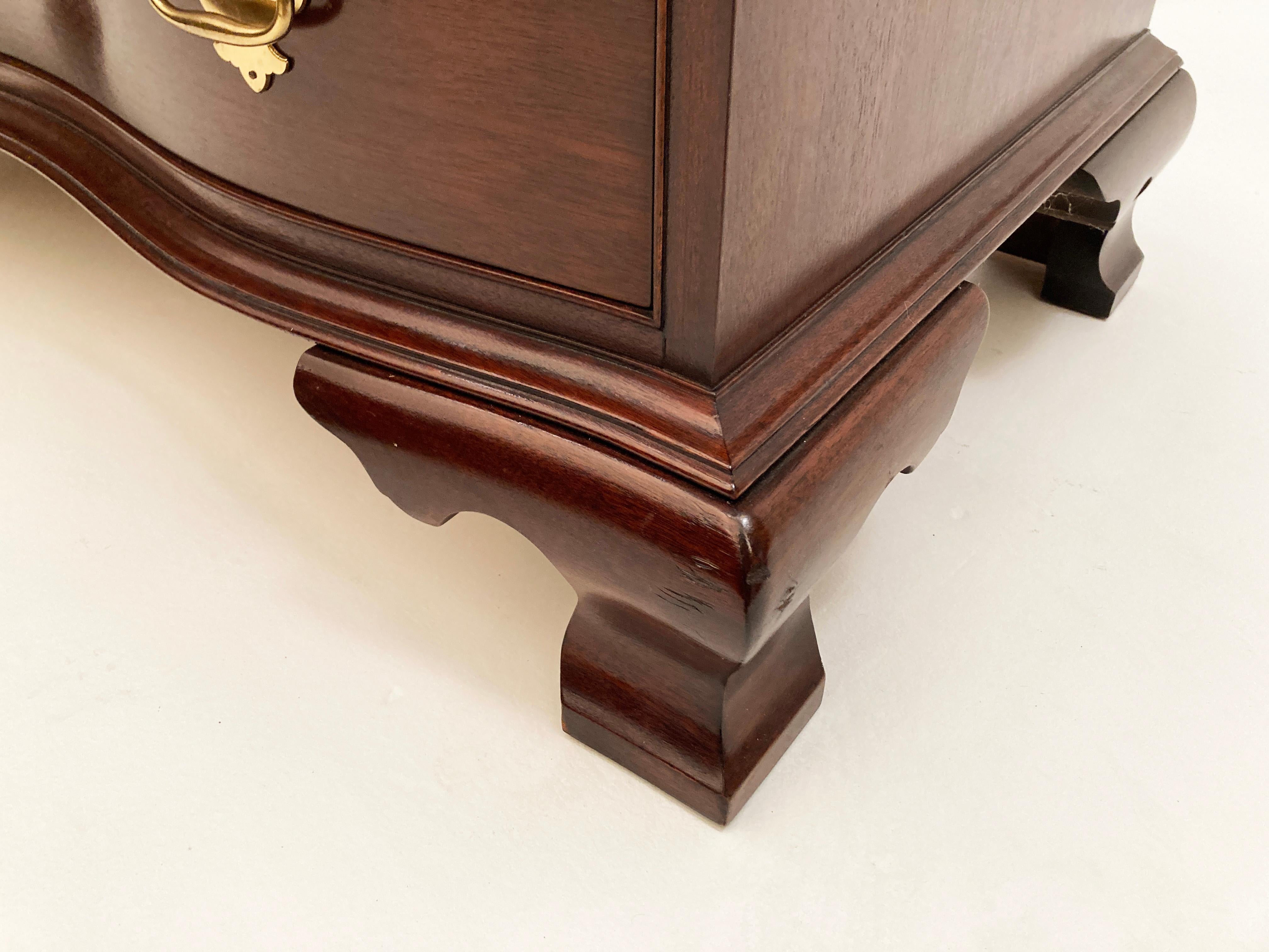 Hickory Chair Co, James River Plantation Collection, Chippendale Style Chest In Good Condition In Louisville, KY
