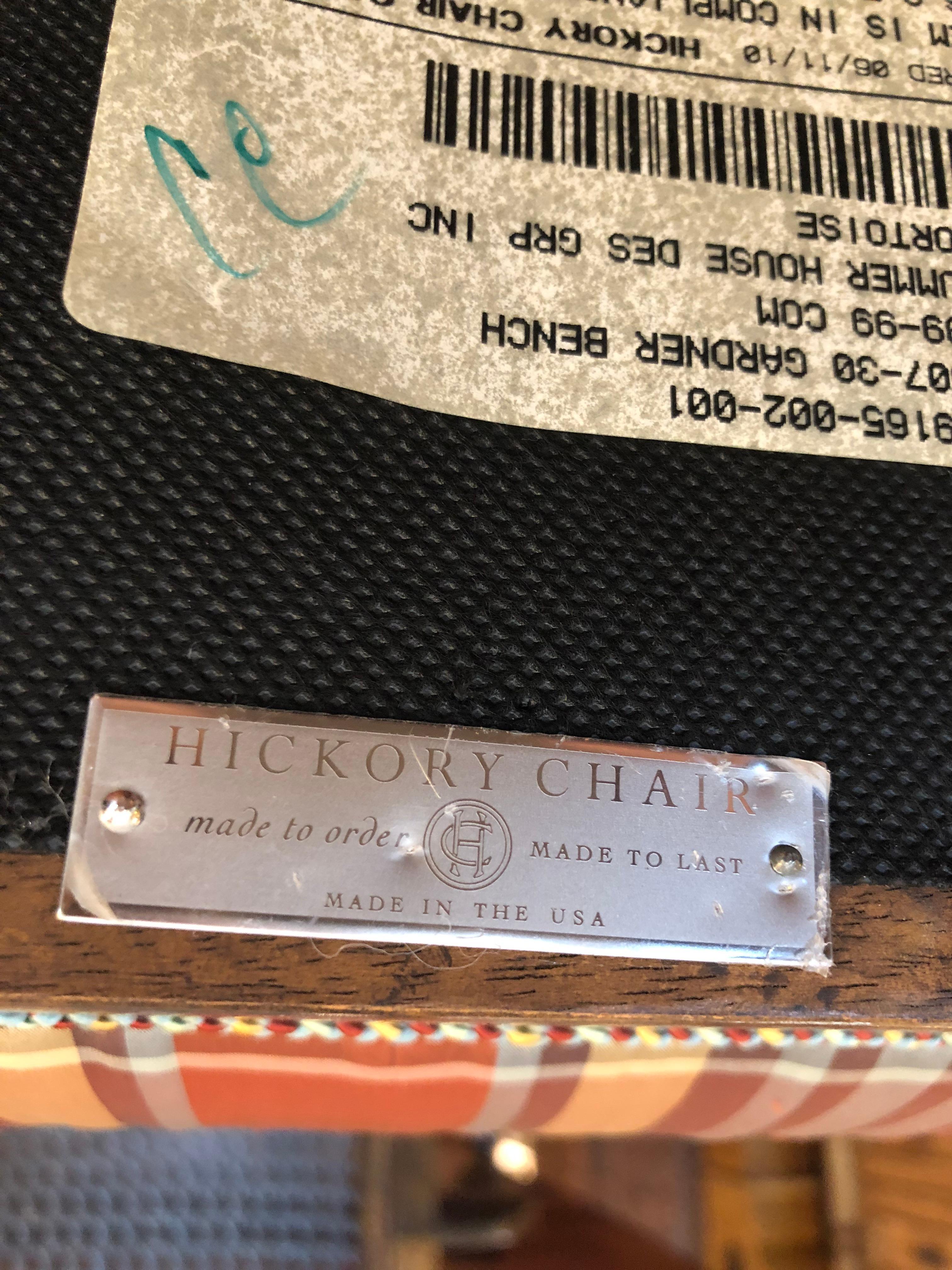 Hickory Chair Banc design en noyer avec tapisserie en soie écossaise en vente 4