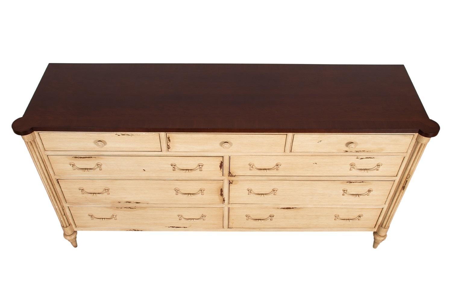 Attractive dresser from the Left Bank Atelier Case goods collection by the Hickory Chair Company made in the United States. This beautiful dresser is an extremely well made and solid piece in great condition with beautiful, elegant lines. Features