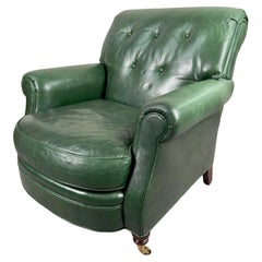 Fauteuil club en cuir vert de style anglais 