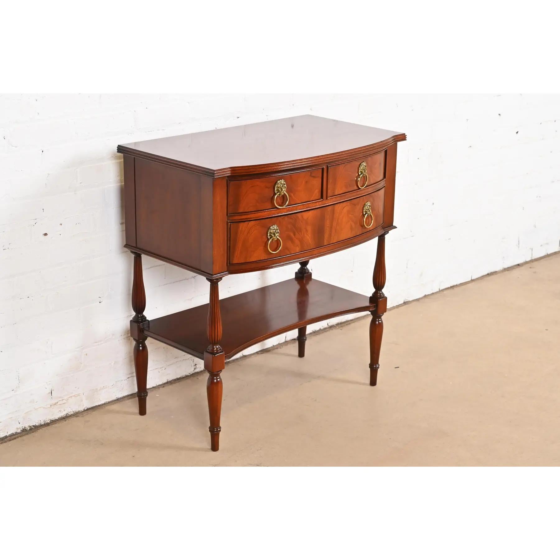 20th Century Hickory Chair Federal Flame Mahogany Buffet Server or Hall Table For Sale