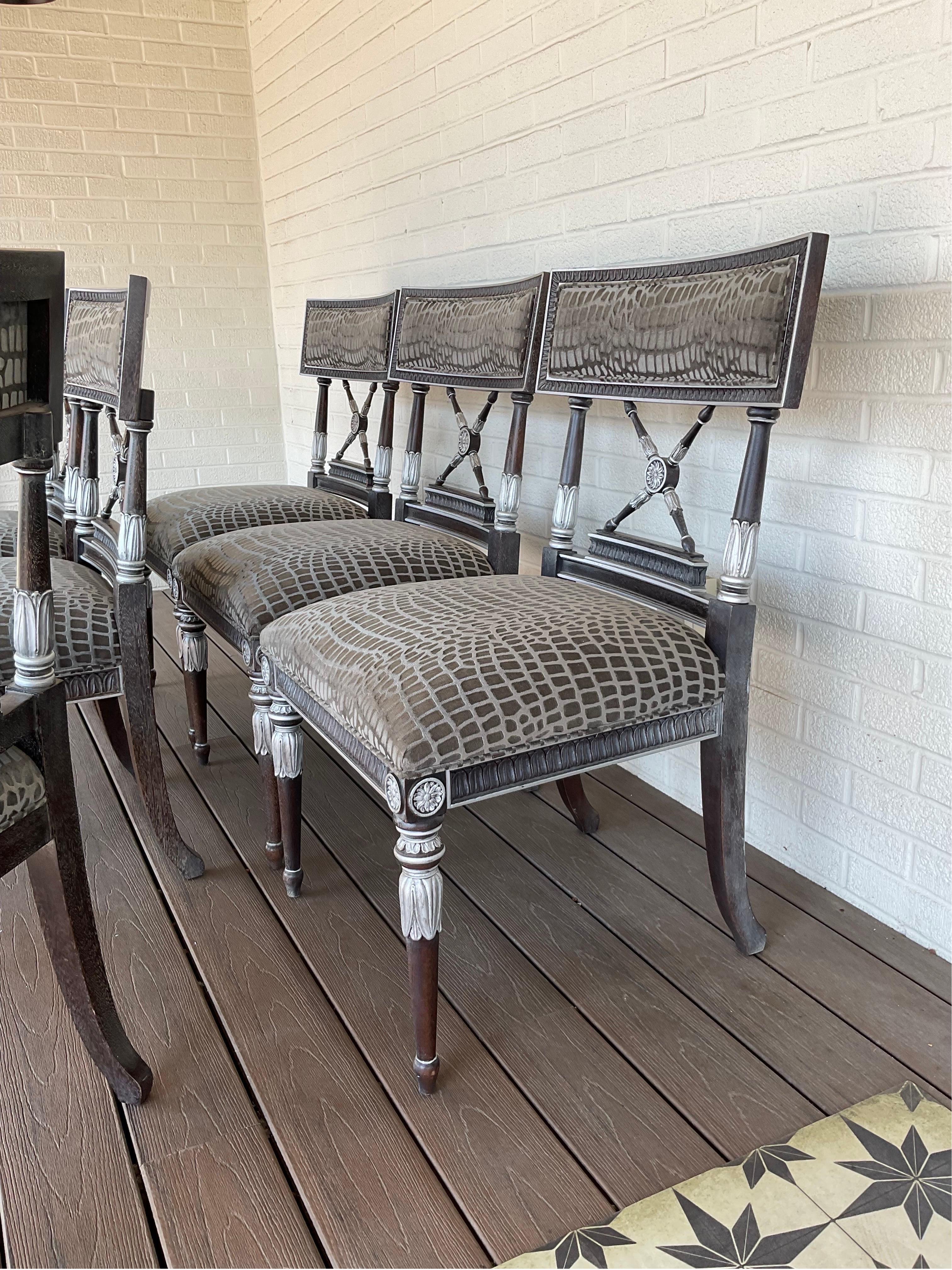 Chaises de salle à manger cérusées néoclassiques de style gustavien Hickory Furniture Co en vente 6