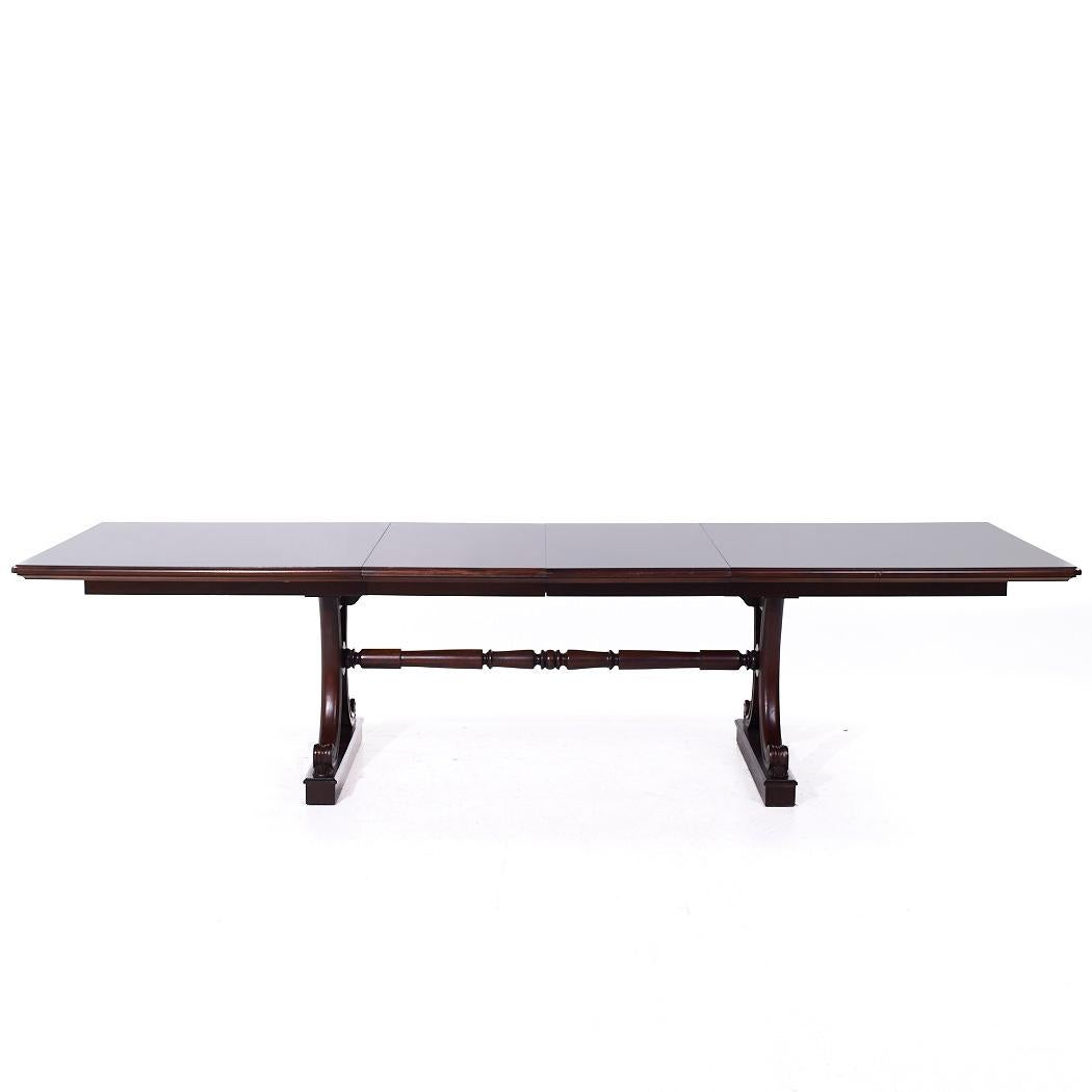 Table de salle à manger à tréteaux extensible Hickory Chair Furniture Company en vente 1