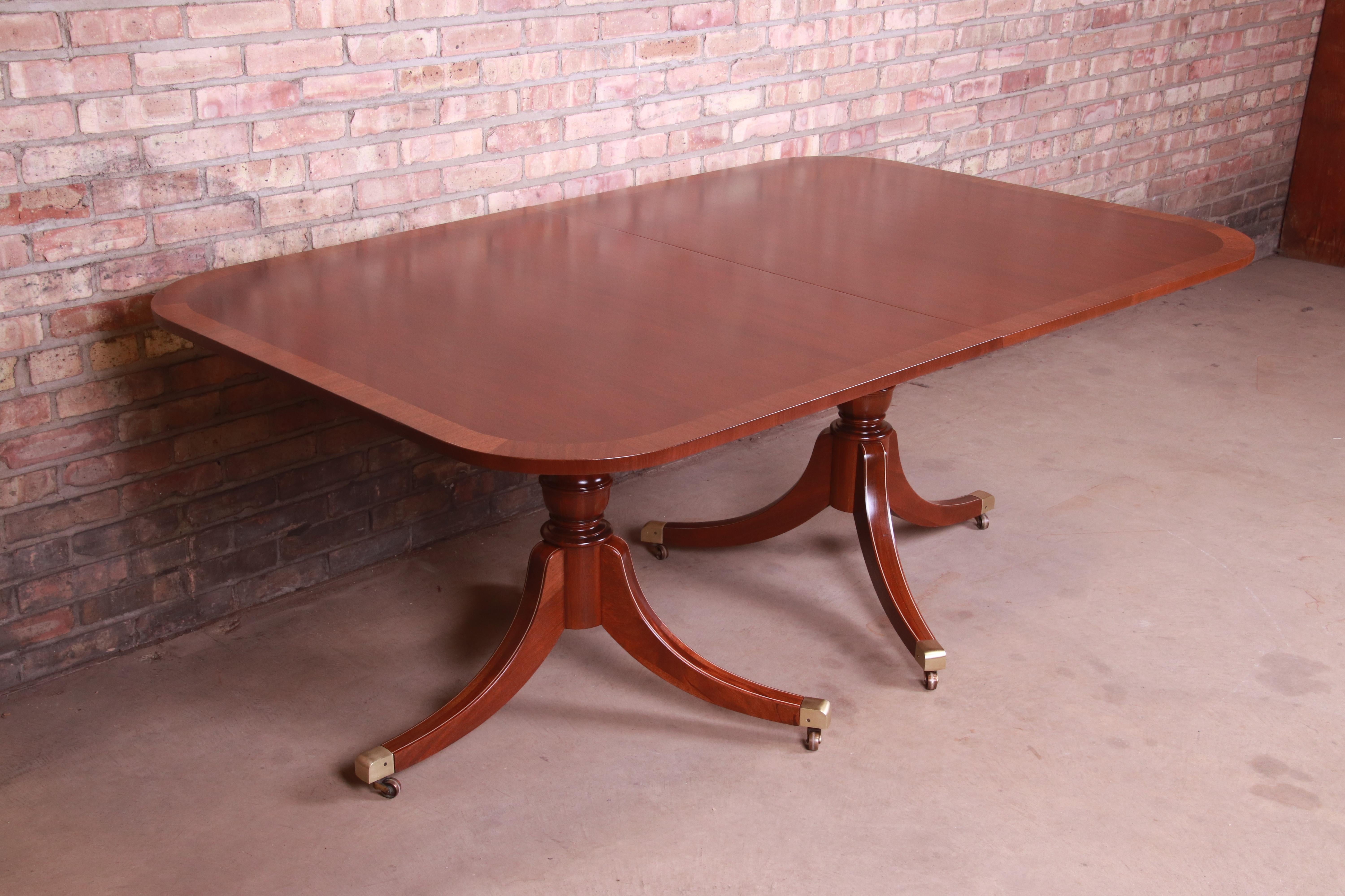 Hickory Chair Georgian Banded Mahogany Double Pedestal Dining Table, Refinished 5