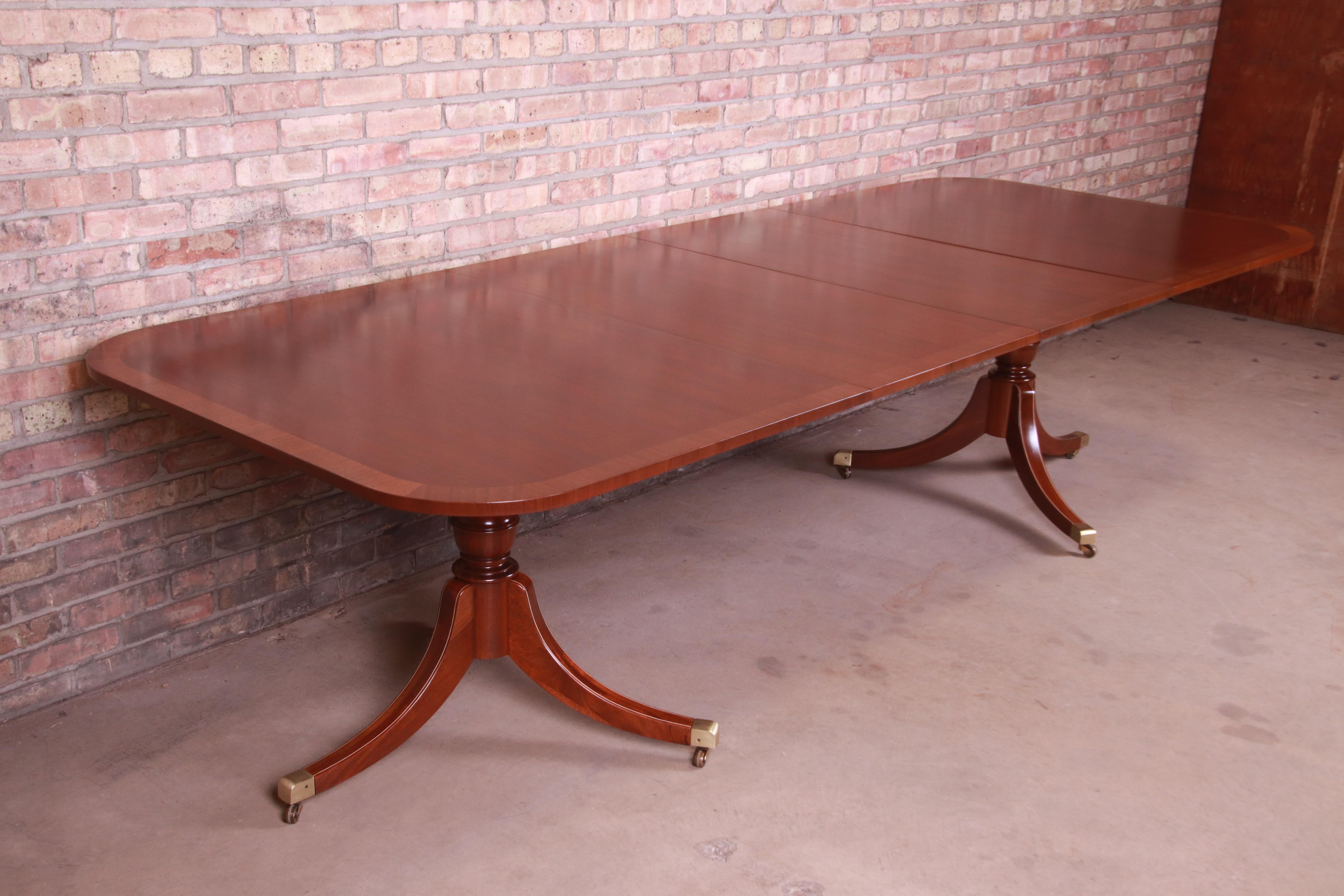 mahogany pedestal table