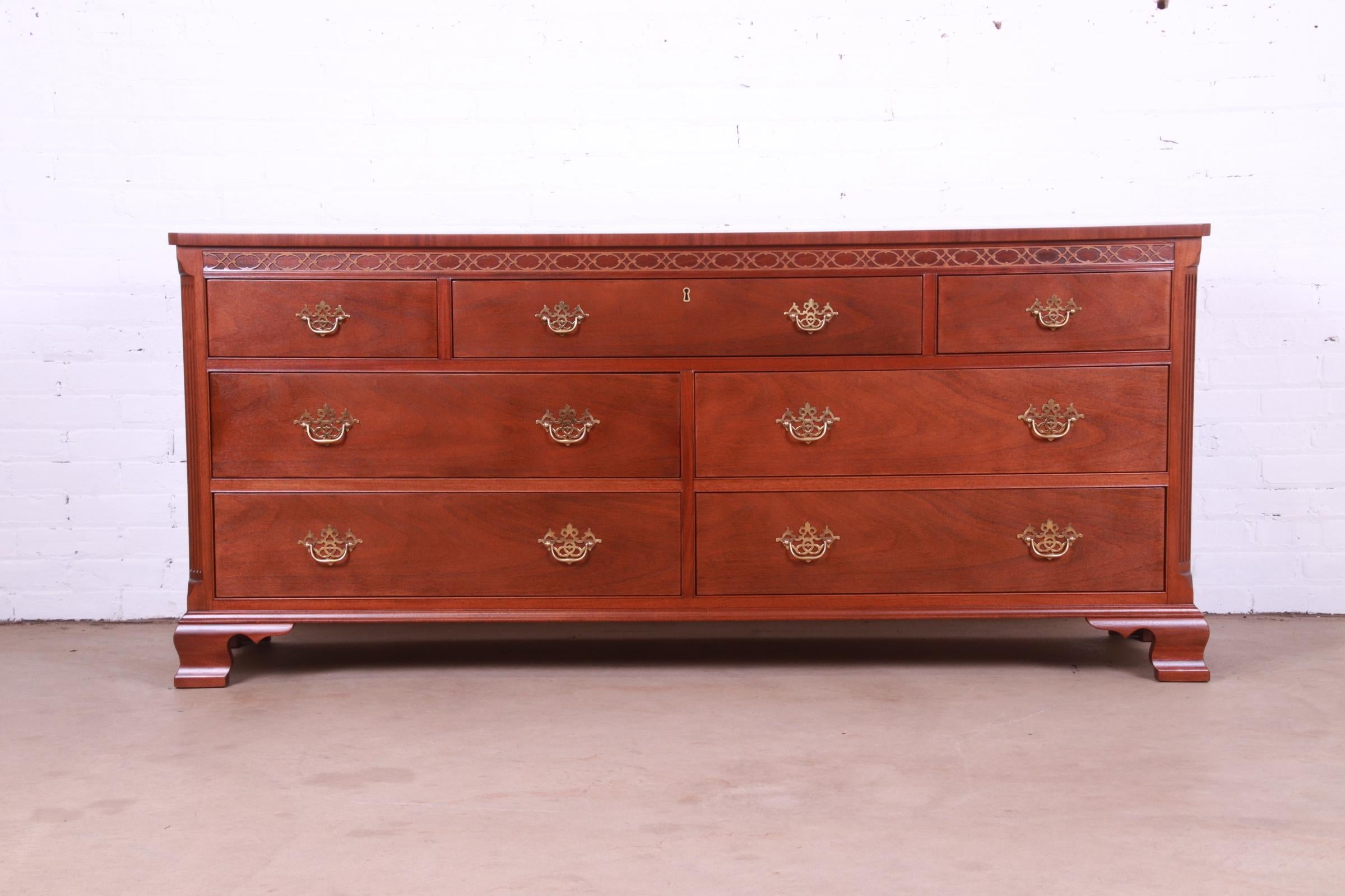 Hickory Chair Georgian Carved Mahogany Dresser, Newly Refinished In Good Condition In South Bend, IN