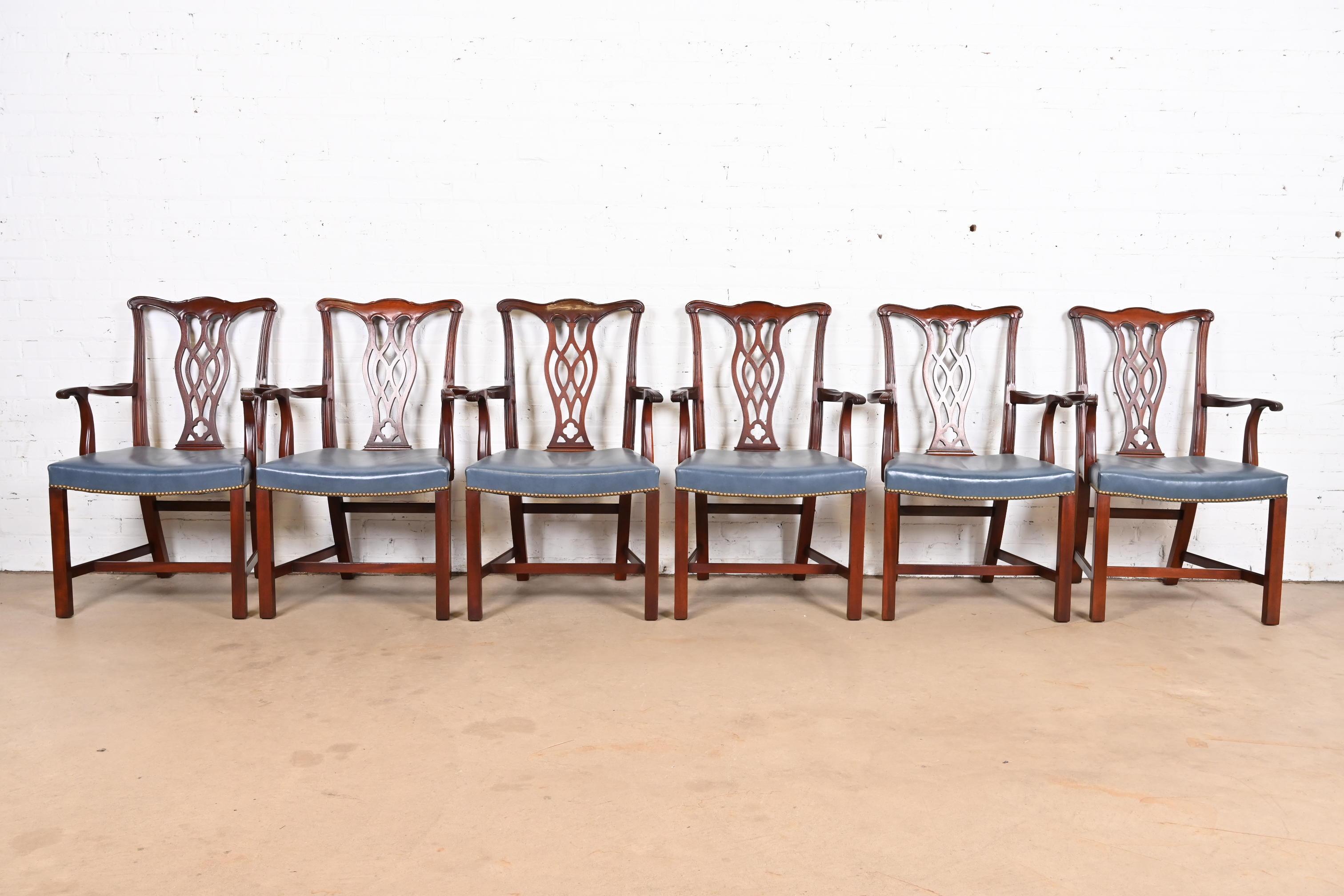 Hickory Chair Georgian Carved Mahogany Leather Upholstered Dining Arm Chairs In Good Condition In South Bend, IN