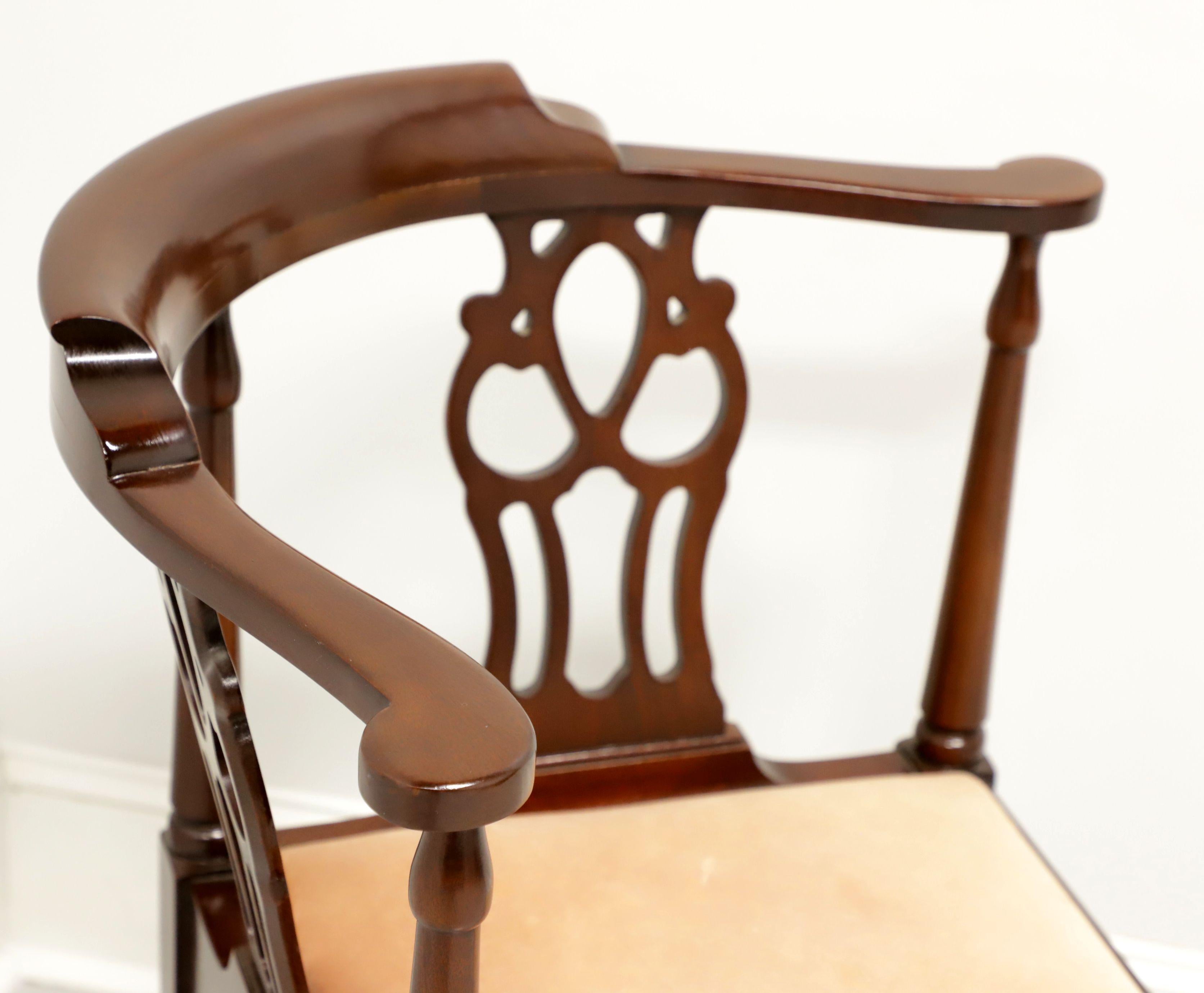 20th Century HICKORY CHAIR Georgian Mahogany Corner Chair For Sale