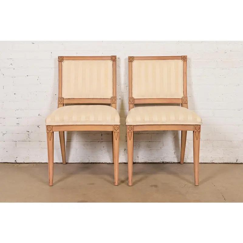 Américain Chaise Hickory Klismos ou chaises de salle à manger Louis XVI de style Régence française, paire en vente