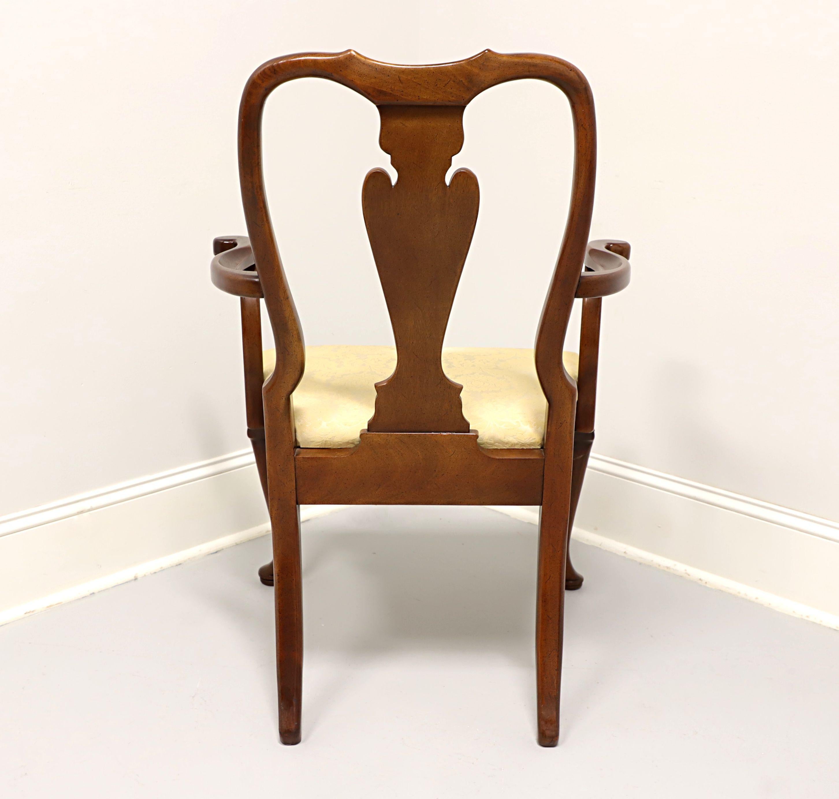 HICKORY CHAIR Mahogany Queen Anne Dining Armchair In Good Condition In Charlotte, NC