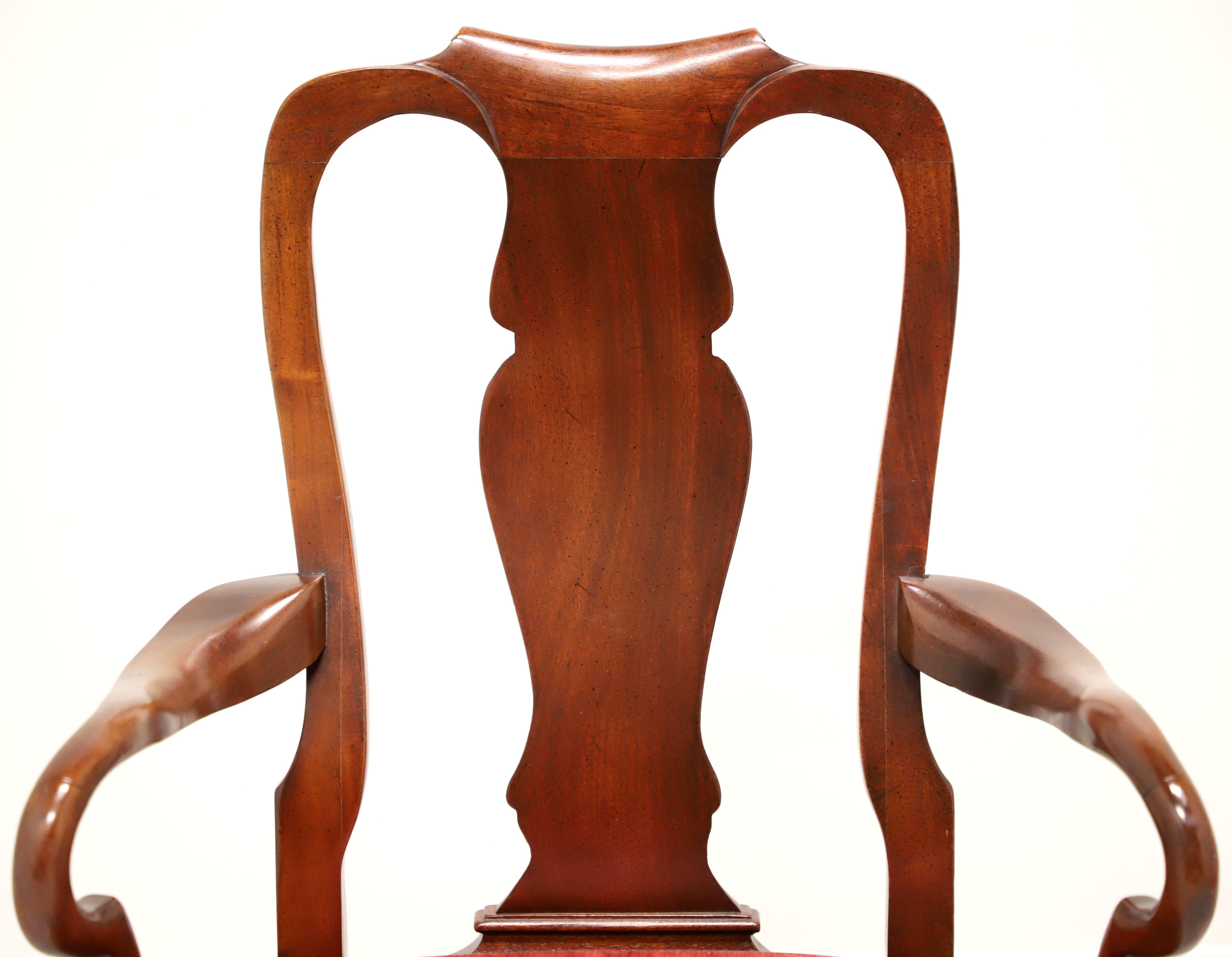20th Century HICKORY CHAIR Mahogany Queen Anne Dining Armchairs - Pair