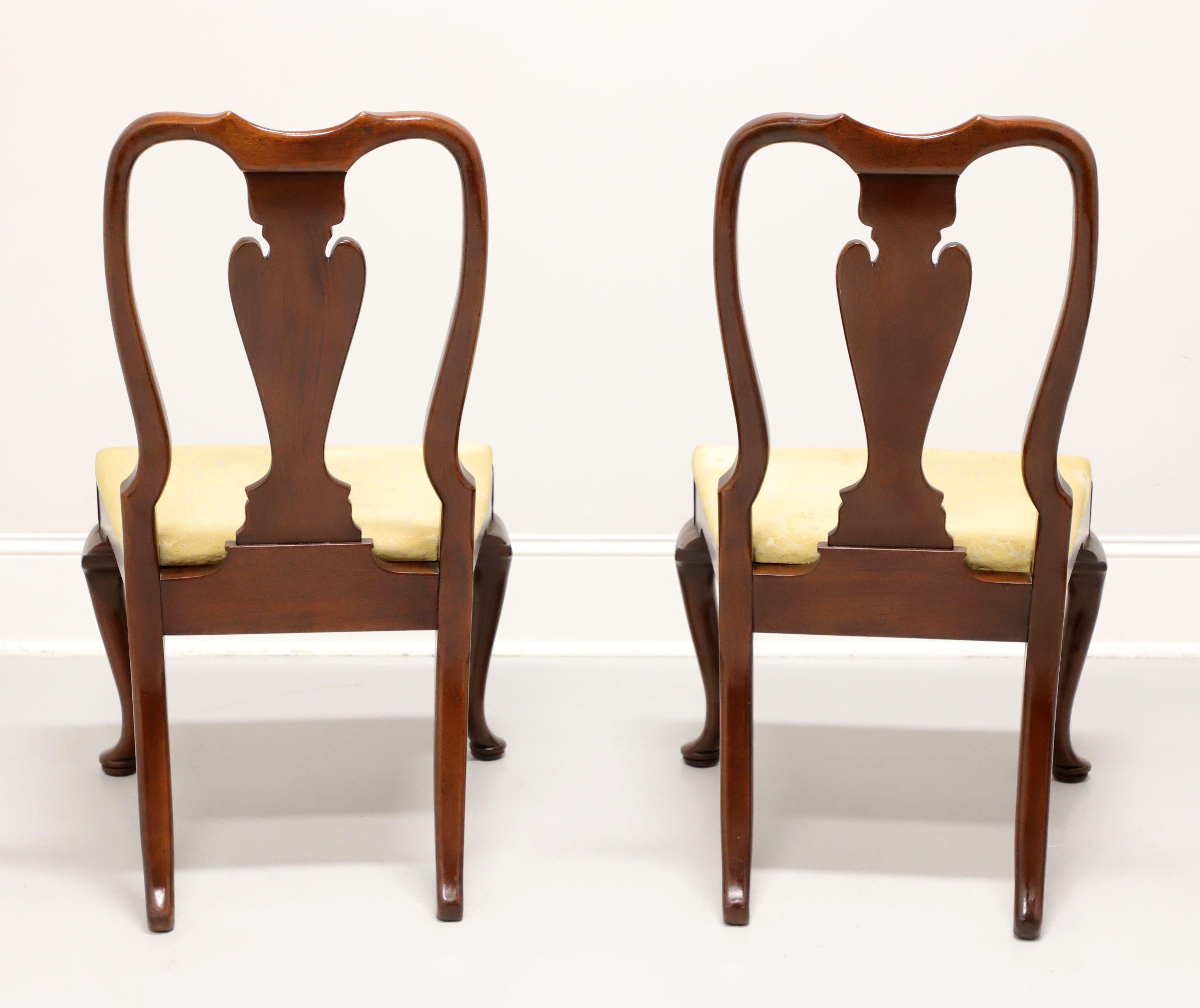 20th Century HICKORY CHAIR Mahogany Queen Anne Dining Side Chairs - Pair A