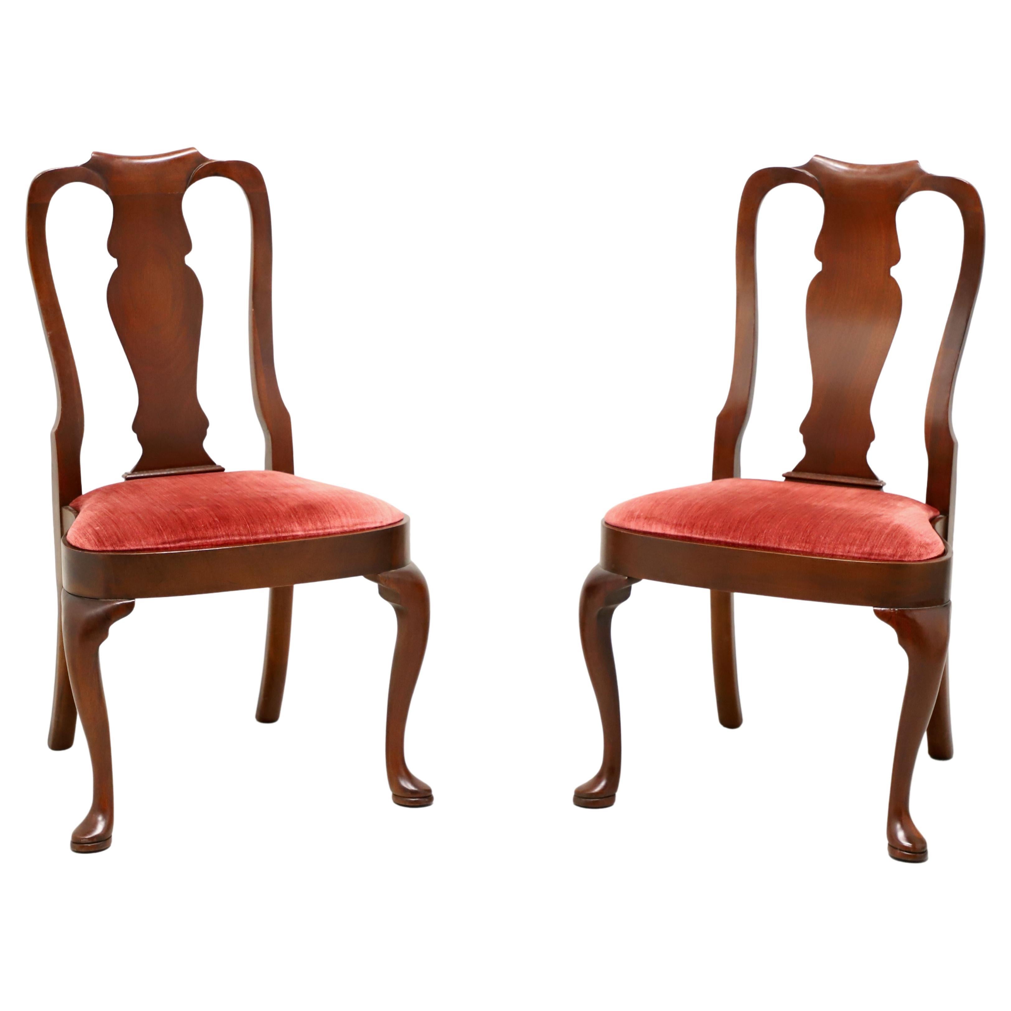 HICKORY CHAIR Mahogany Queen Anne Dining Side Chairs Pair A For Sale
