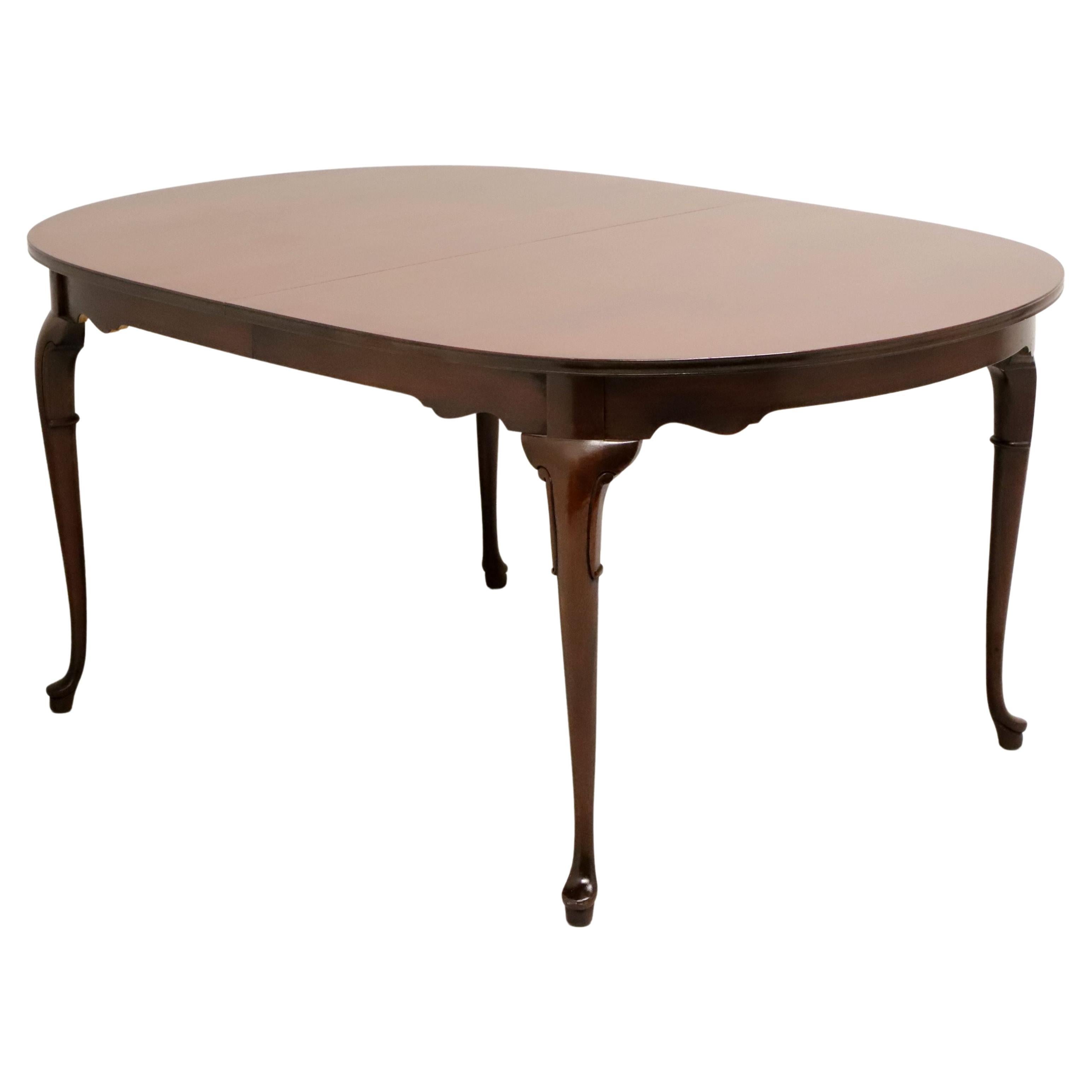 HICKORY CHAIR Mahogany Queen Anne Oval Dining Table For Sale