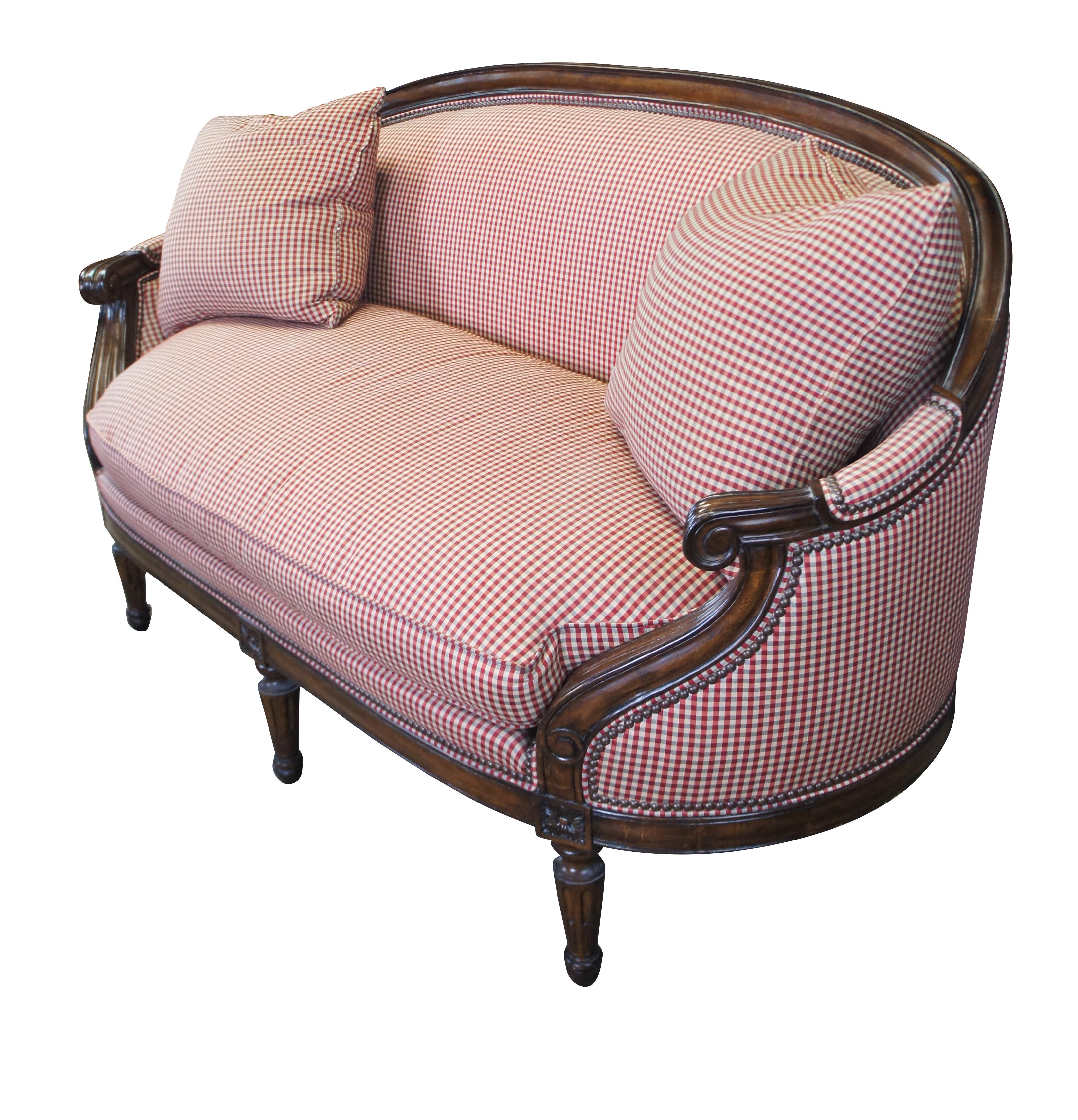 Hickory Chair Park Avenue Mahogany Plaid Nailhead Bench Settee Loveseat In Good Condition In Dayton, OH
