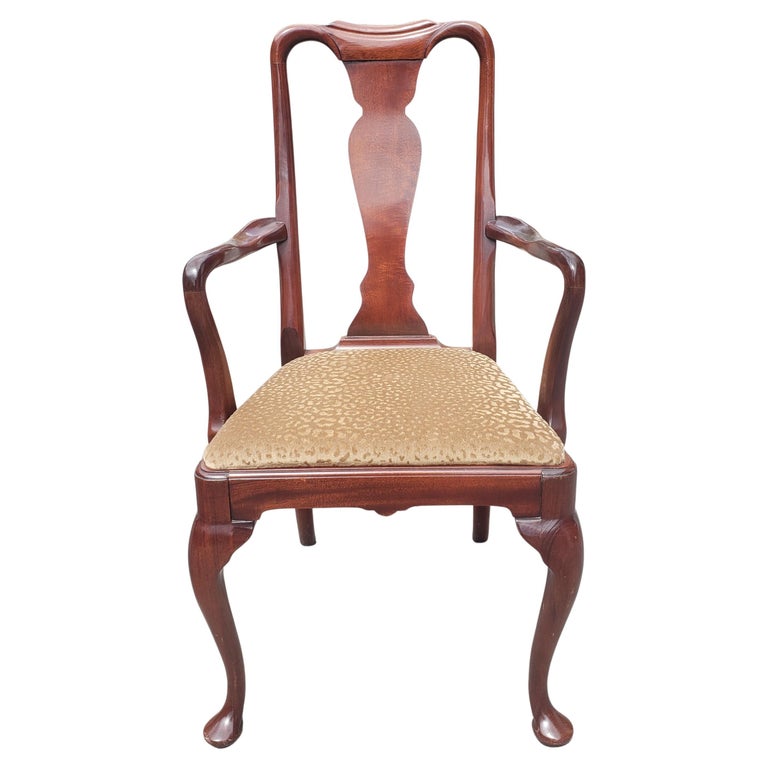 20th Century Hickory Chair Queen Anne Mahogany Dinning Chairs, A Set For Sale